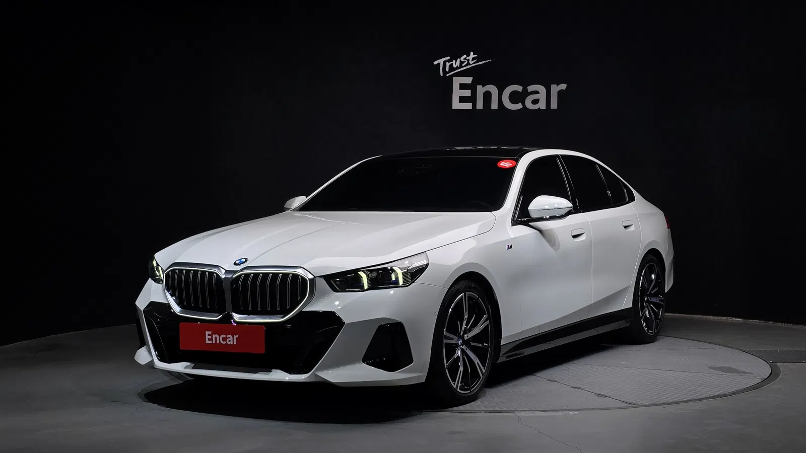 BMW Série 5 (G60) 530i xDrive M Sport 2024 — photo 1 sur 31