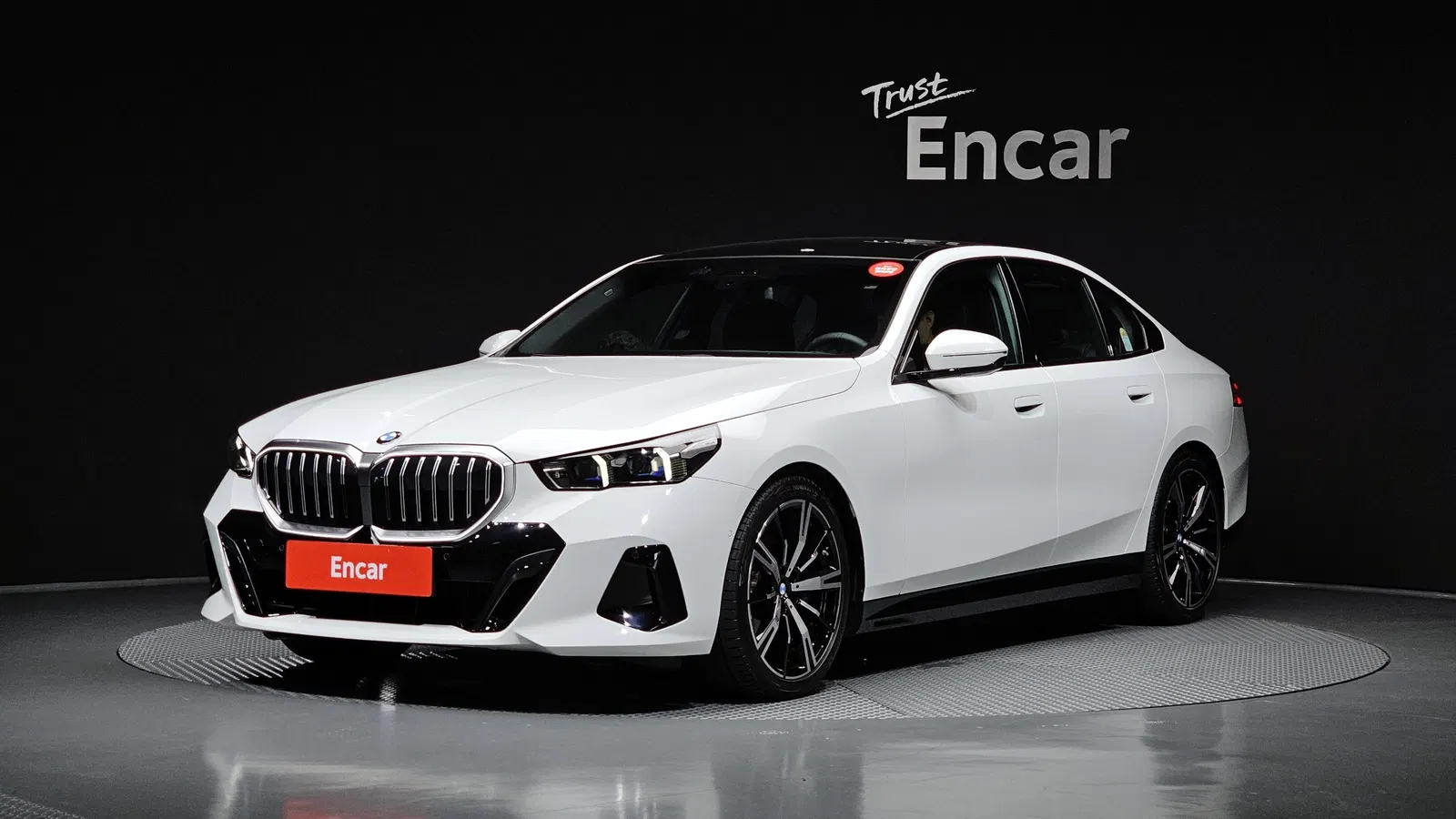 BMW Série 5 (G60) 530i xDrive M Sport 2026 — photo 1 sur 35