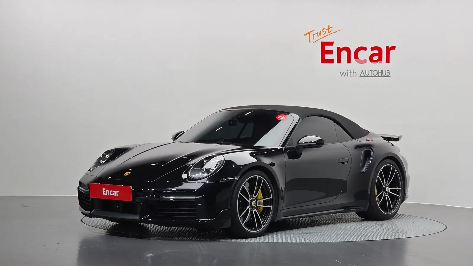 Porsche 911 (992) Turbo S Cabriolet 2021 — photo 1 sur 30