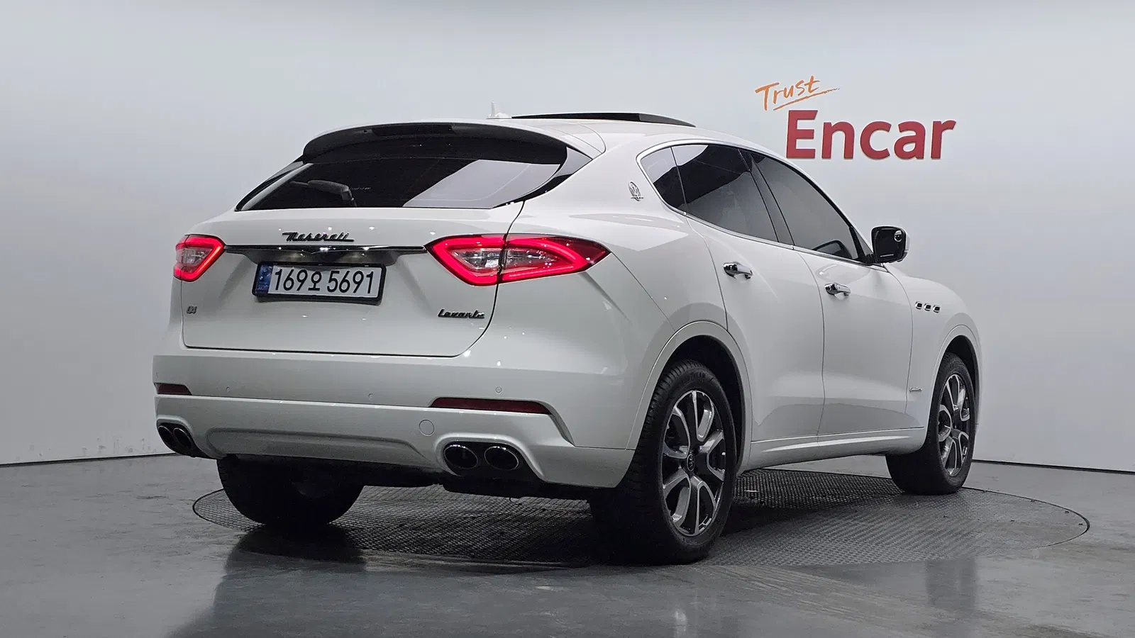 Maserati Levante 3.0 Diesel AWD GranLusso 2020 — photo 1 sur 34