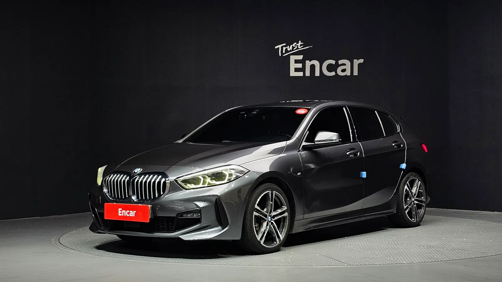BMW Série 1 (F40) 118d M Sport 2021 — photo 1 sur 33