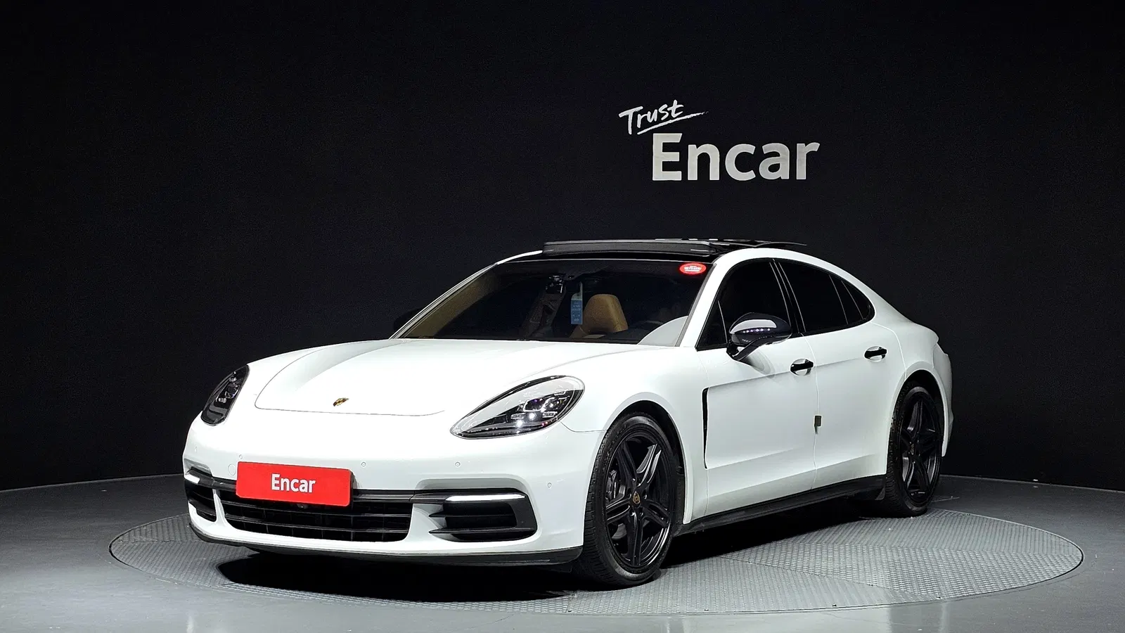 Porsche Panamera (971) 3.0 AWD 2018 — photo 1 sur 37