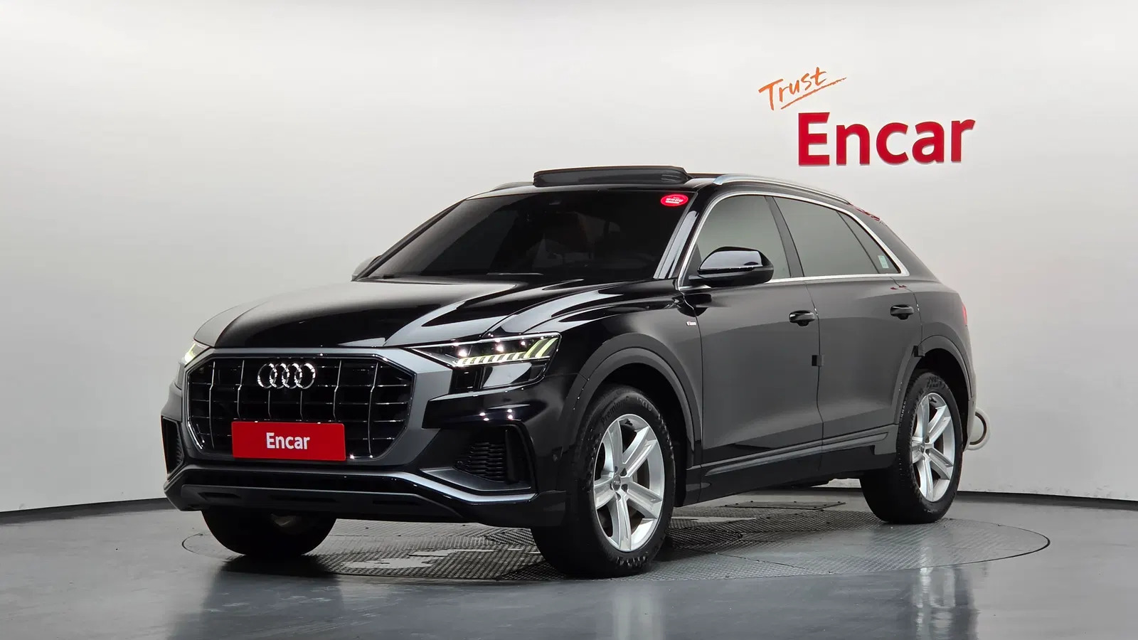 Audi Q8 (4M) 45 TDI Quattro Premium 2021 — photo 1 sur 35