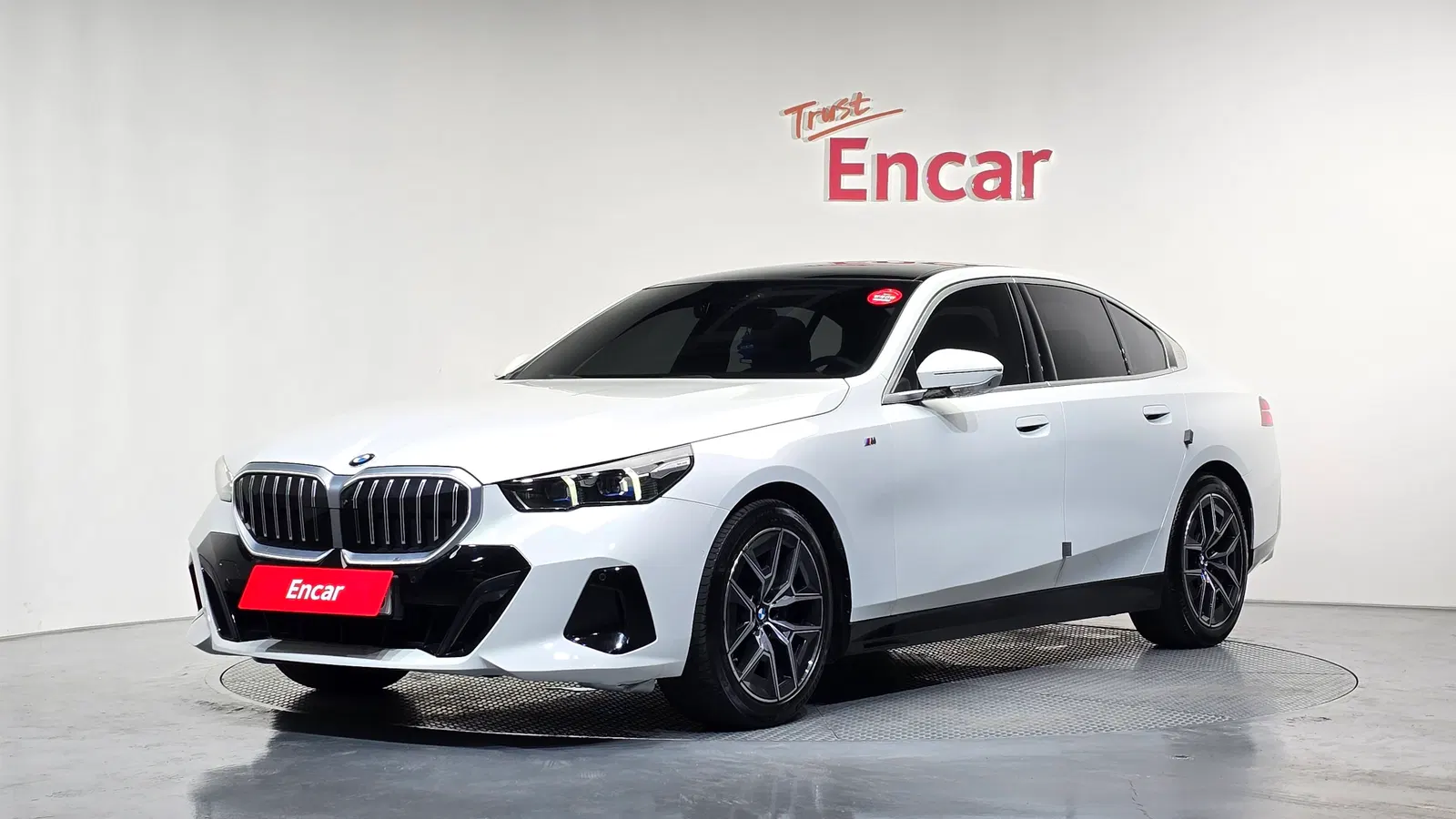 BMW Série 5 (G60) 523d M Sport 2024 — photo 1 sur 33