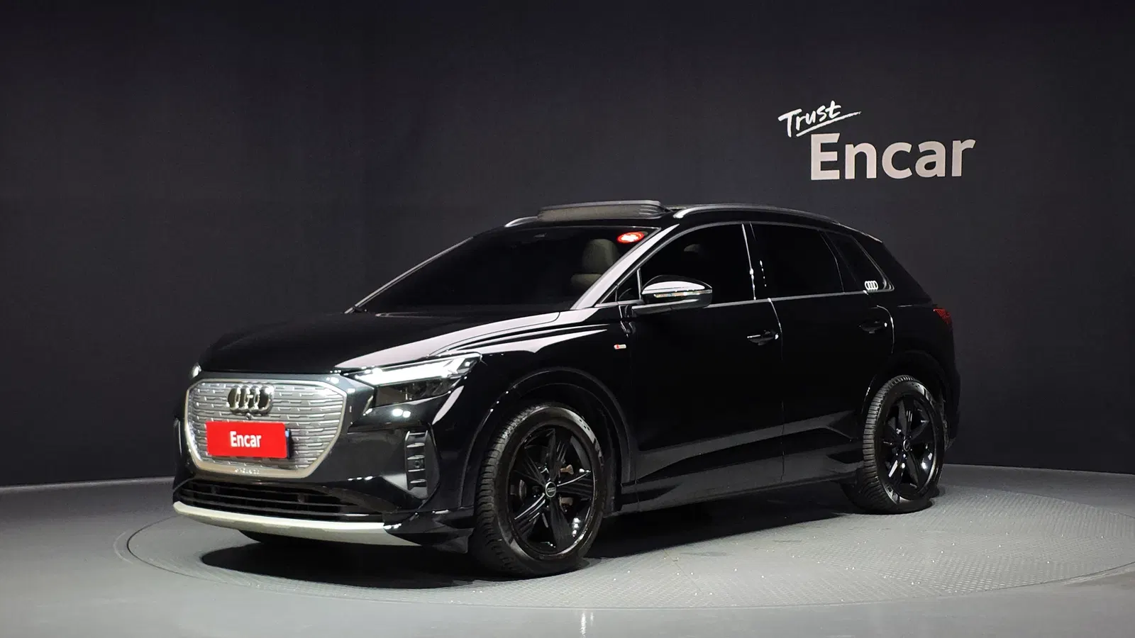 Audi Q4 e-tron (F4) 40 2022 — photo 1 sur 20
