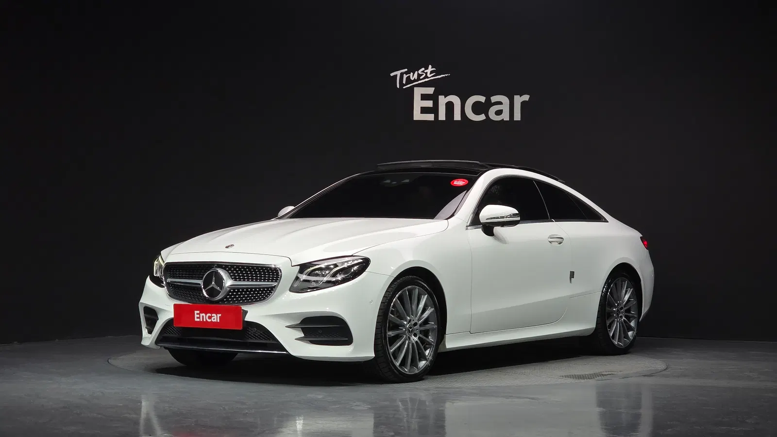 Mercedes-Benz Classe E E450 4MATIC Coupé (W213) 2019 — photo 1 sur 33