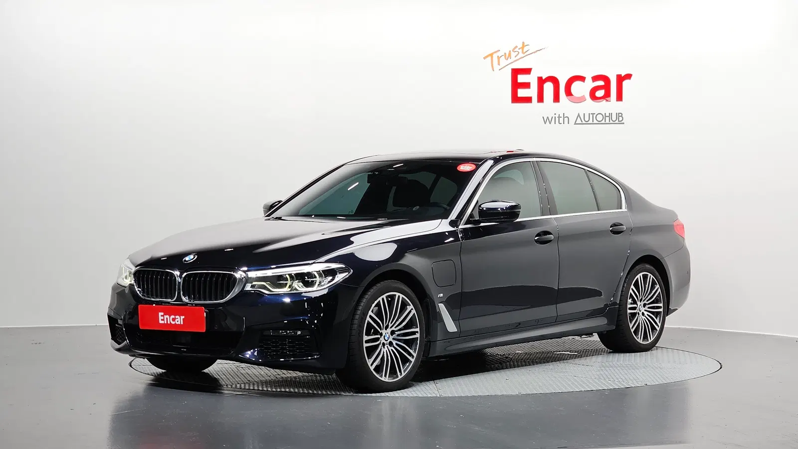 BMW Série 5 (G30) 530e M Sport 2020 — photo 1 sur 32
