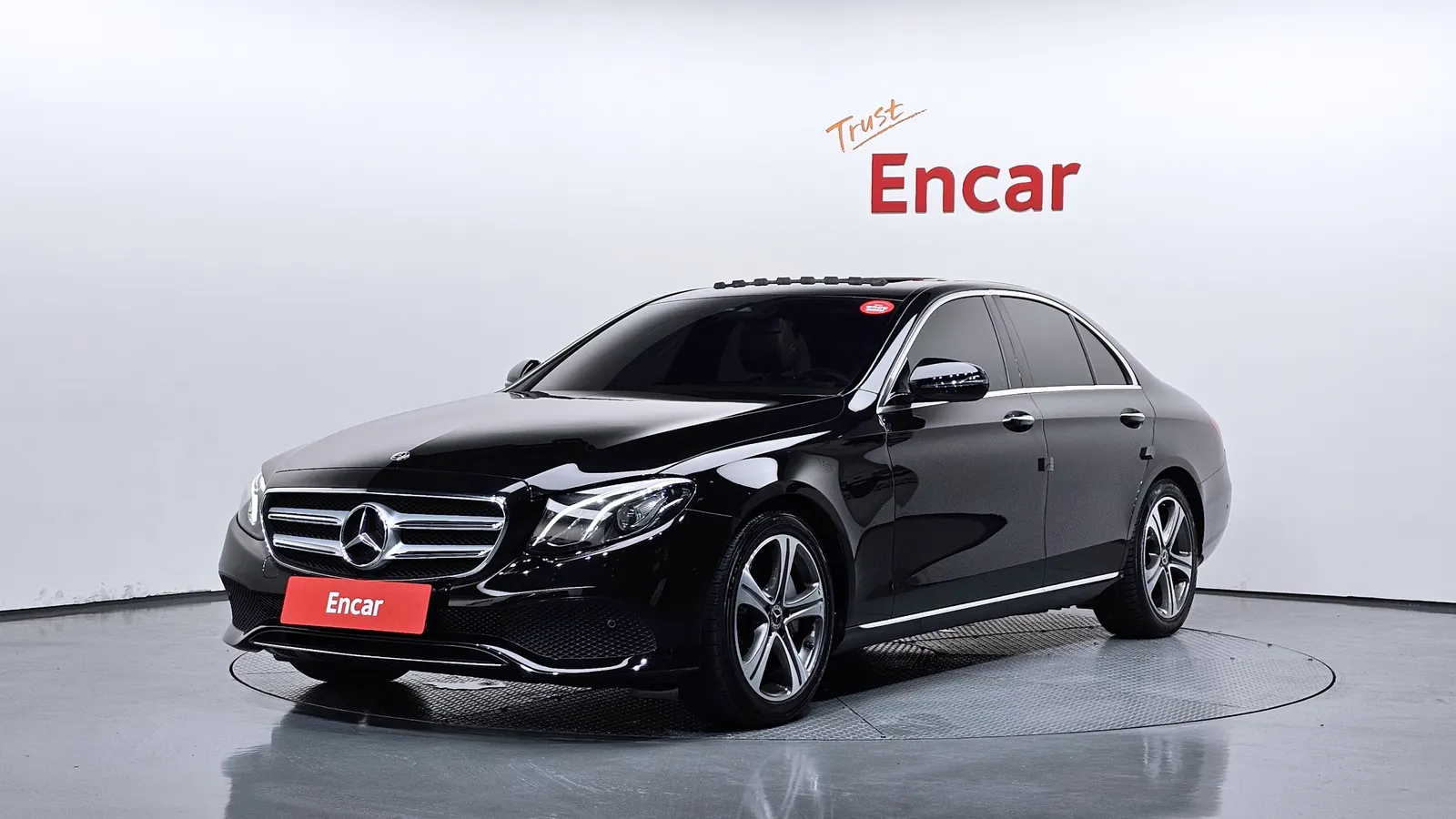 Mercedes-Benz Classe E E300 Avantgarde (W213) 2019 — photo 1 sur 30
