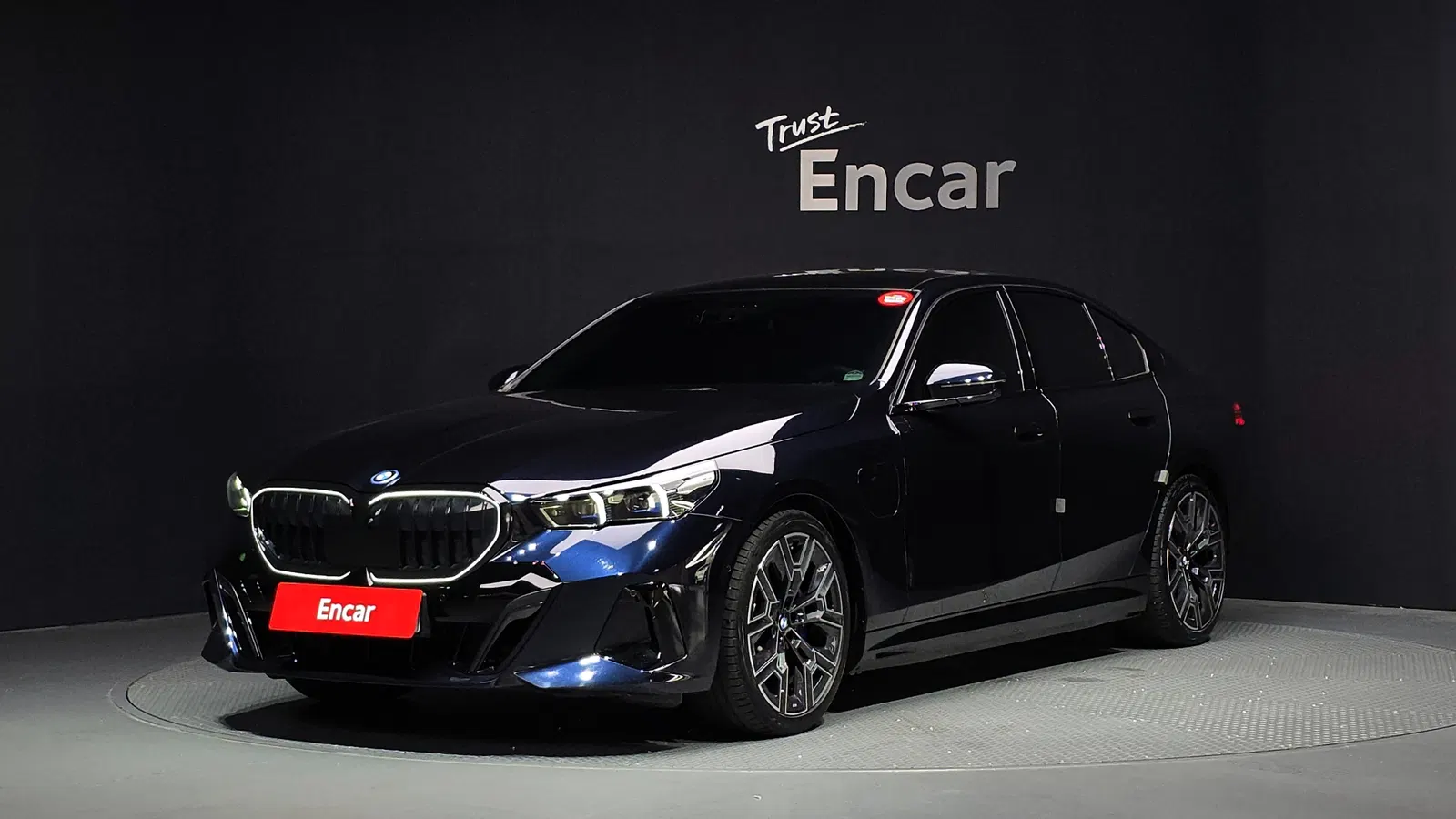 BMW Série 5 (G60) 530e xDrive M Sport 2026 — photo 1 sur 36