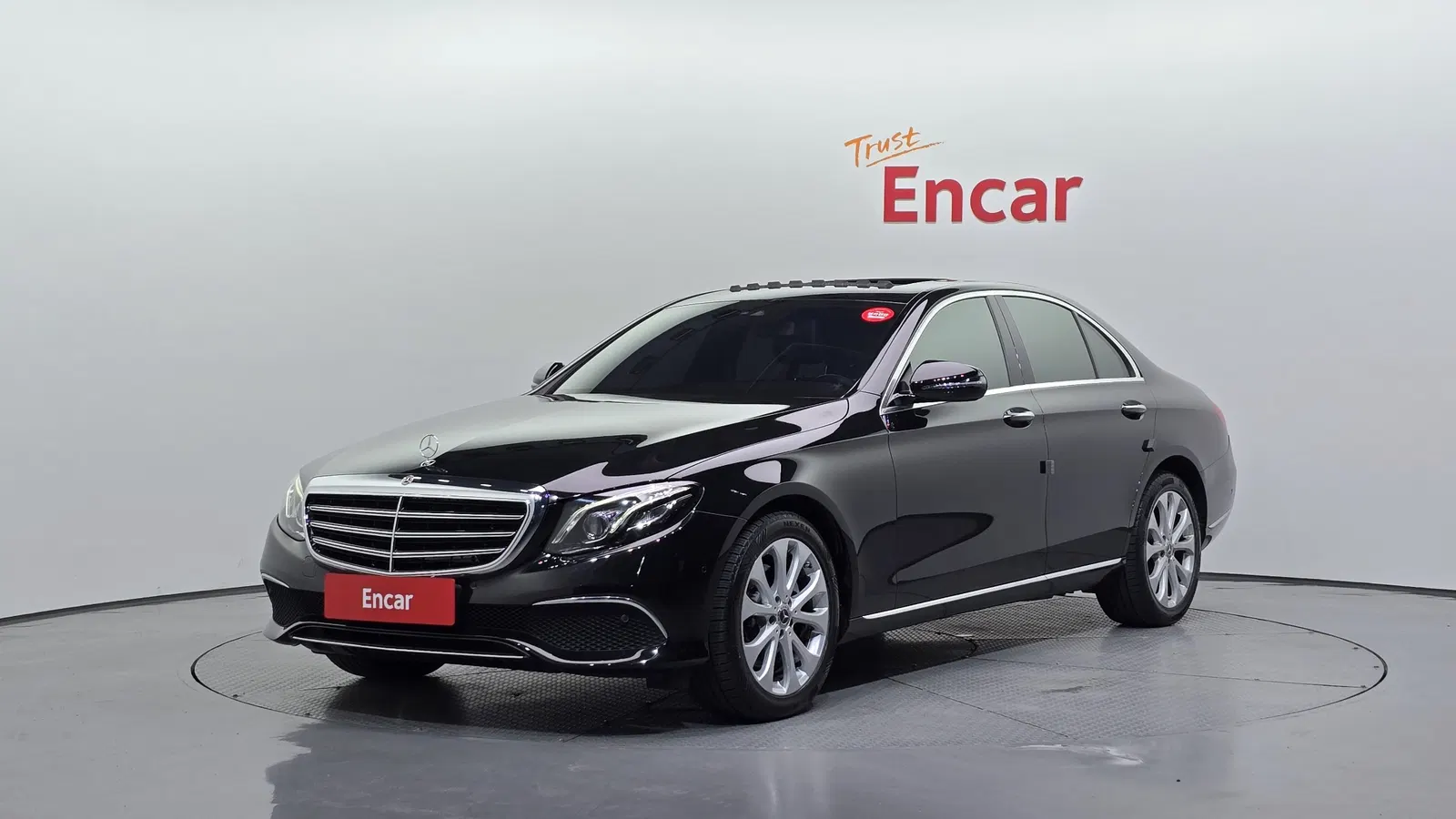 Mercedes-Benz Classe E E220d Exclusive (W213) 2019 — photo 1 sur 20