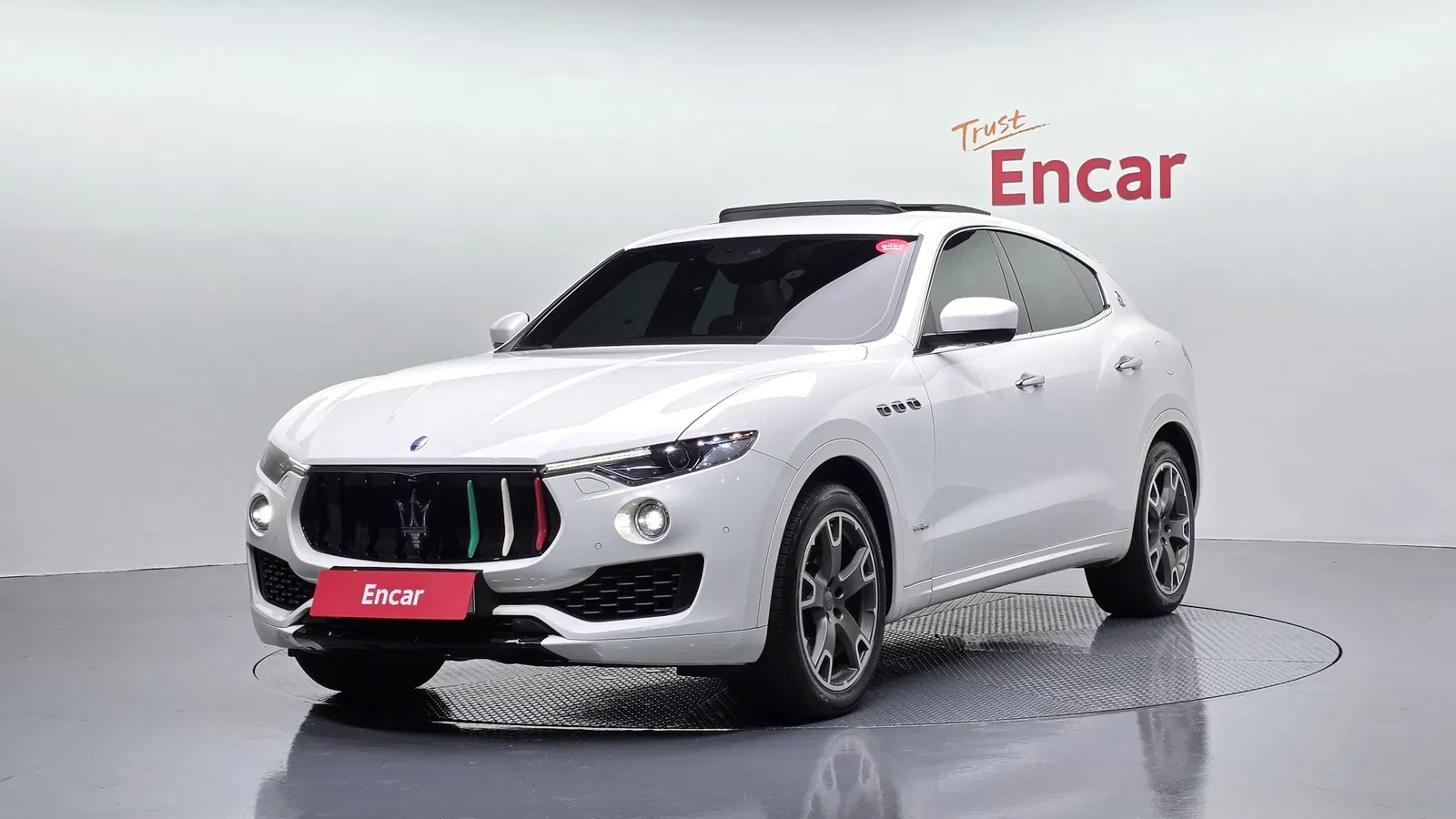 Maserati Levante 3.0 AWD GranSport 2018 — photo 1 sur 42