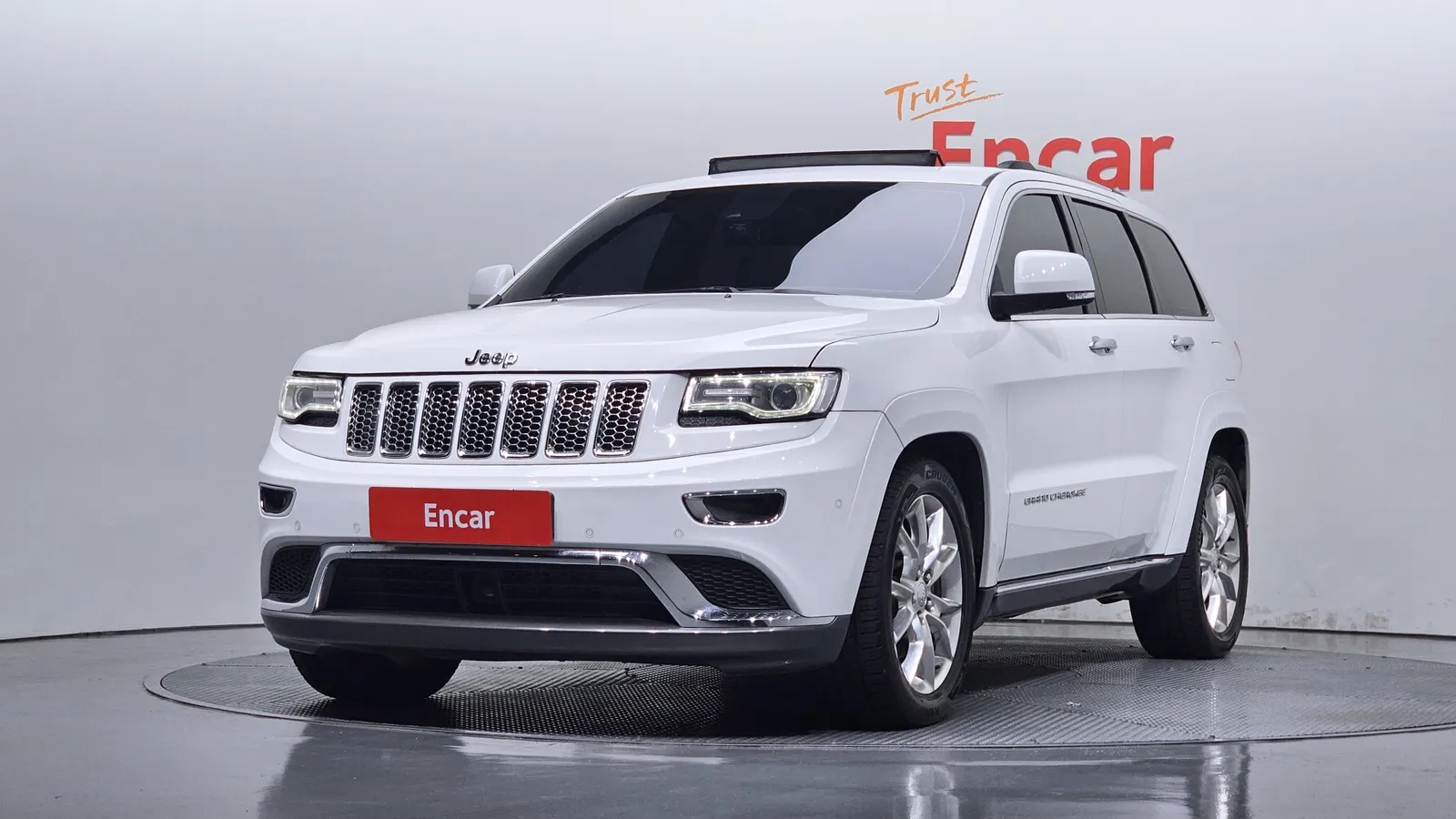 Jeep Grand Cherokee 3.0 Diesel Overland Summit 2014 — photo 1 sur 20