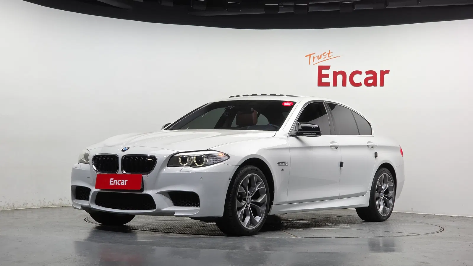 BMW Série 5 (F10) 528i 2012 — photo 1 sur 20