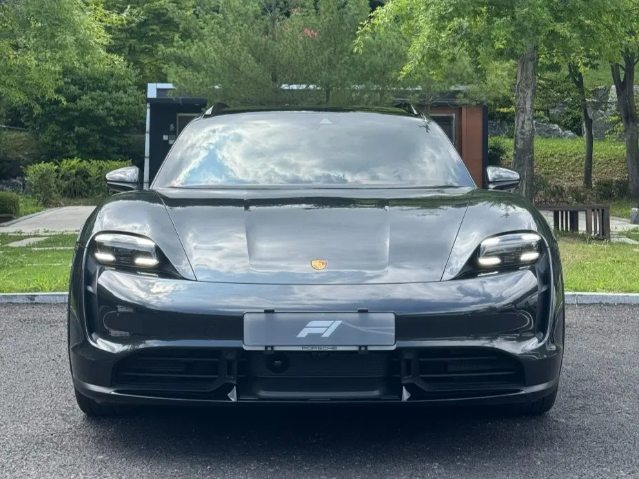 Porsche Taycan Turbo Cross Turismo 2023 — photo 1 sur 26
