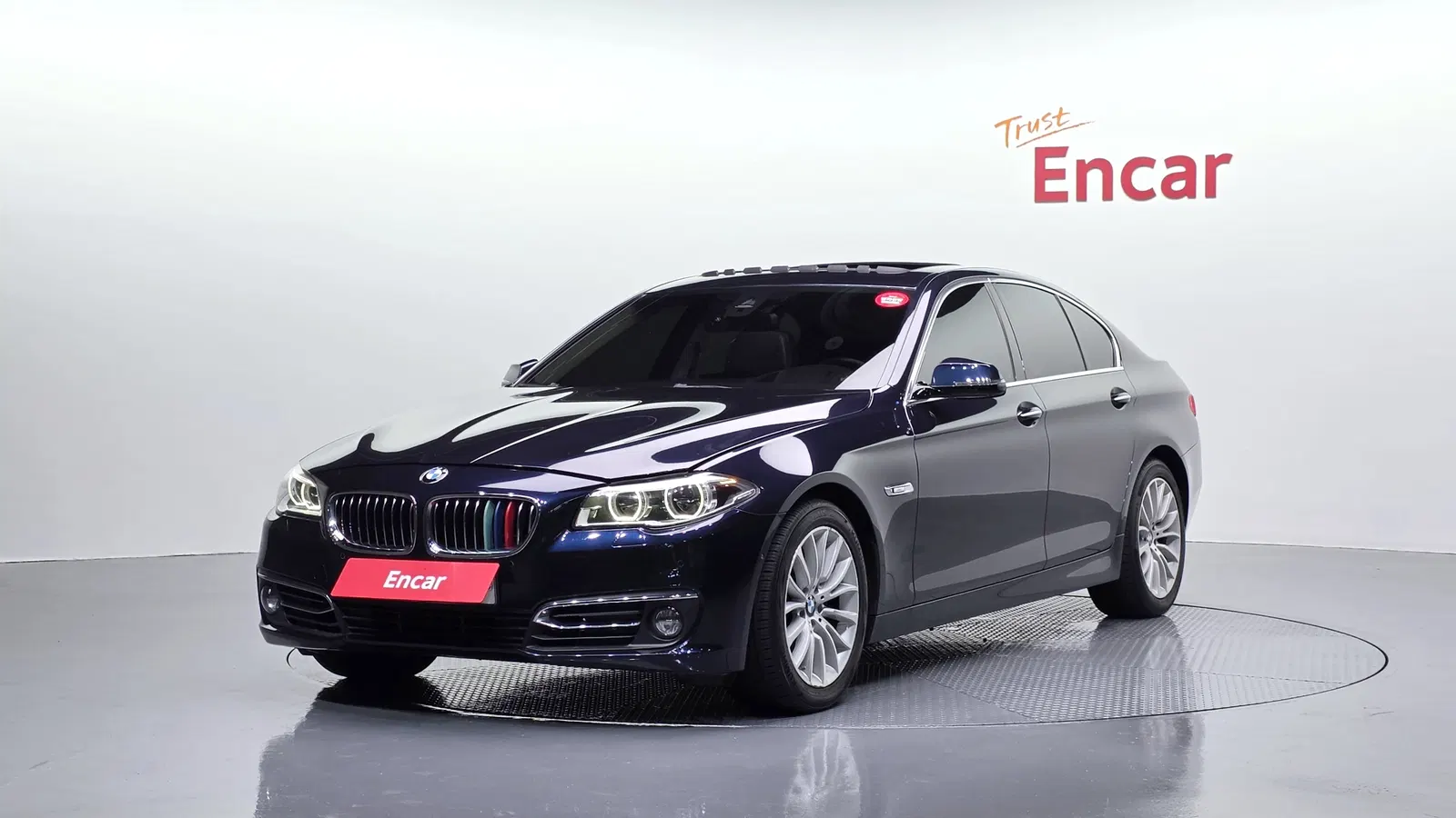 BMW Série 5 (F10) 528i Luxury Plus 2016 — photo 1 sur 20