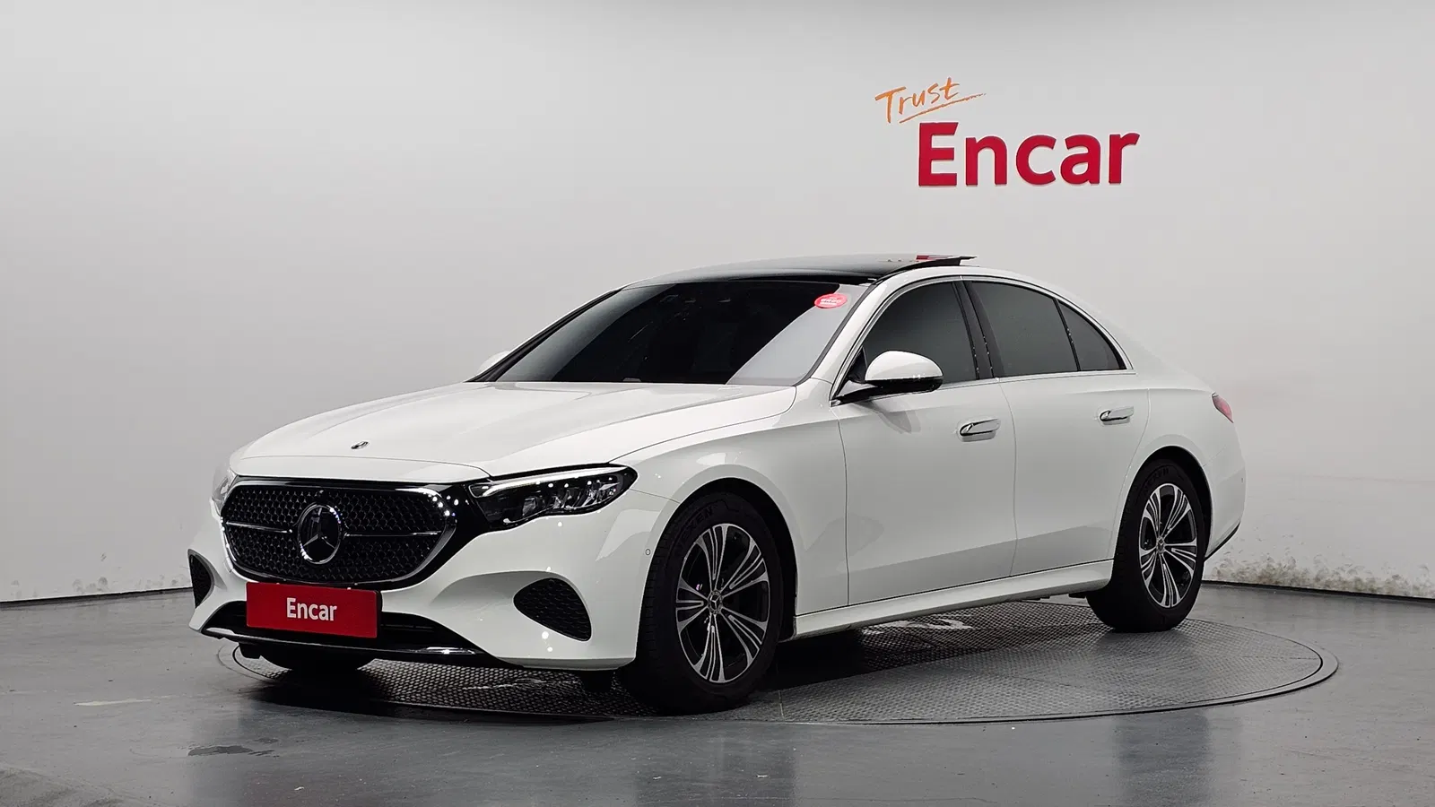 Mercedes-Benz Classe E E200 Avantgarde (W214) 2024 — photo 1 sur 34