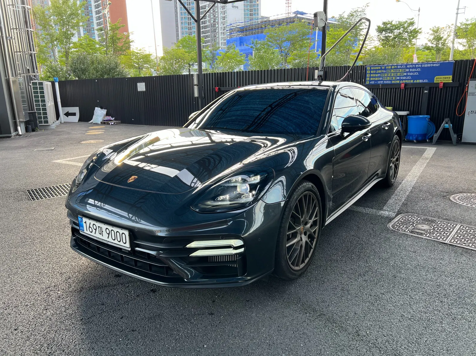 Porsche Panamera (971) 2.9 AWD 2021 — photo 1 sur 26