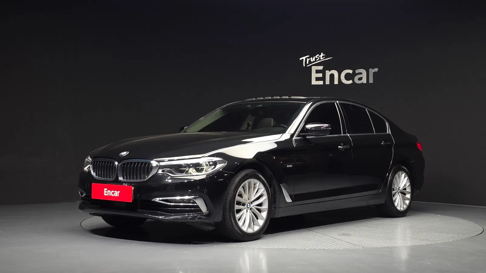 BMW Série 5 (G30) 520d xDrive Luxury Plus 2018 — photo 1 sur 20