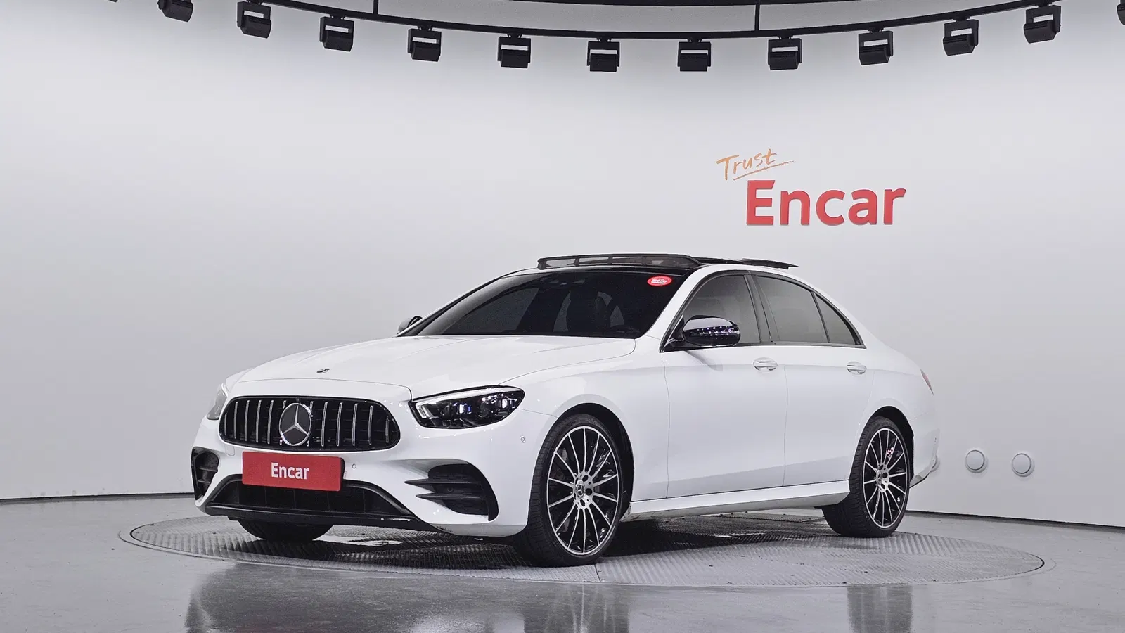 Mercedes-Benz Classe E AMG Line · E350 4MATIC (W213) 2023 — photo 1 sur 30