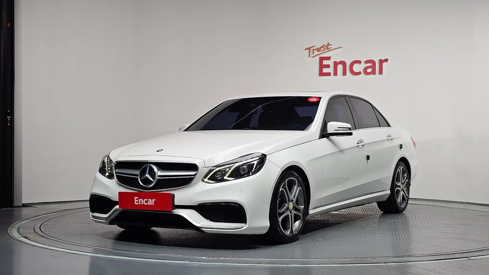 Mercedes-Benz Classe E E250 BlueTEC 4MATIC Avantgarde (W212) 2016 — photo 1 sur 26