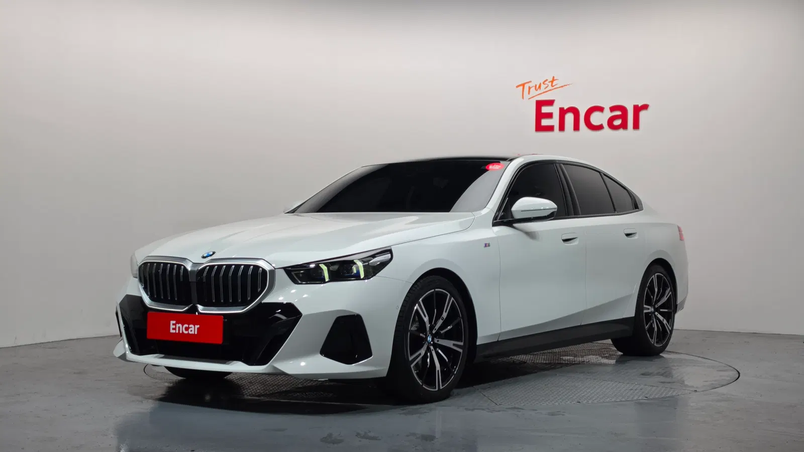 BMW Série 5 (G60) 530i xDrive M Sport 2025 — photo 1 sur 34