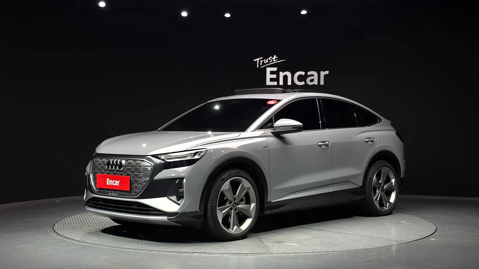 Audi Q4 e-tron (F4) 45 Premium Sportback 2025 — photo 1 sur 34