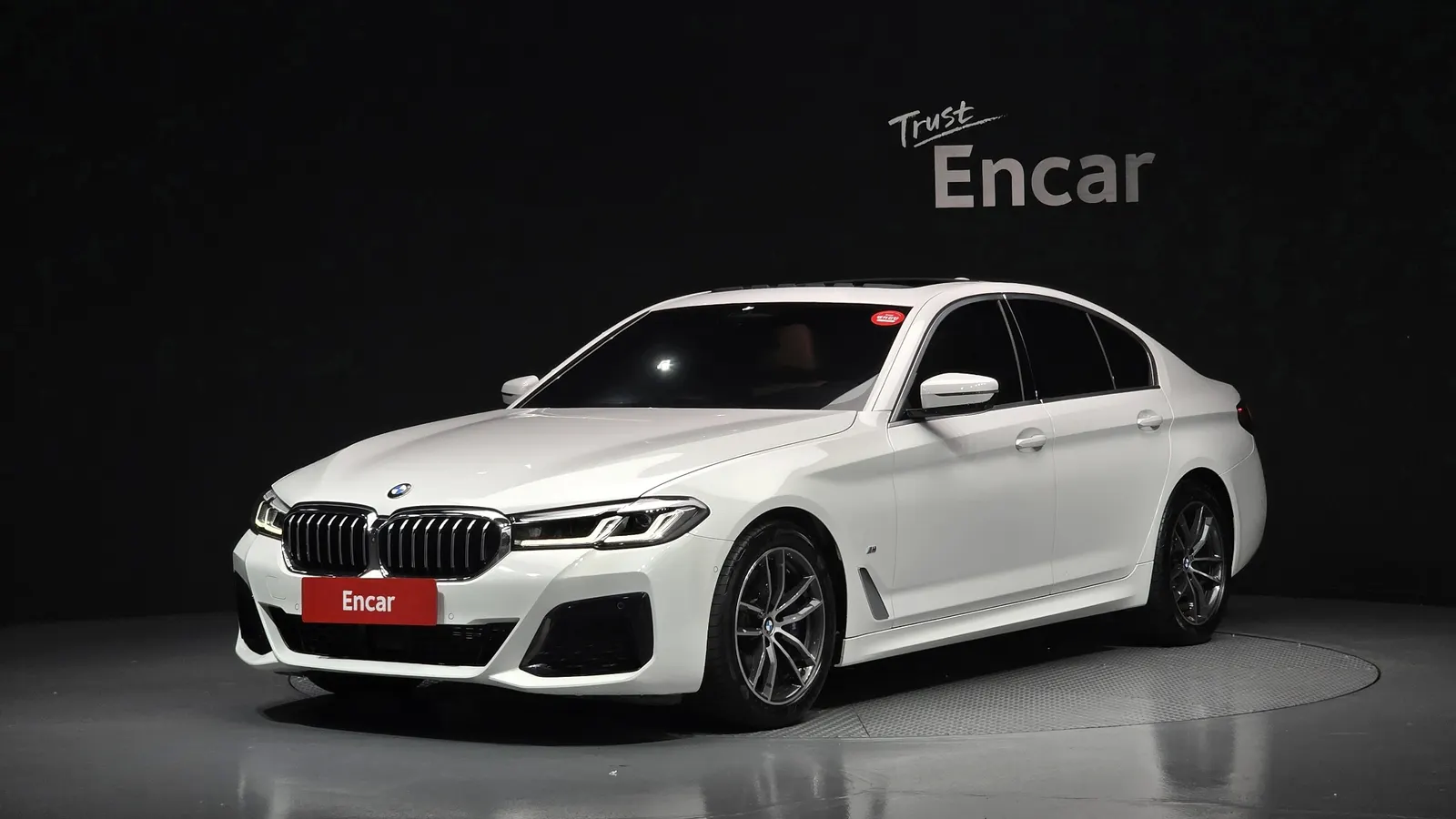 BMW Série 5 (G30) 520i M Sport 2023 — photo 1 sur 38
