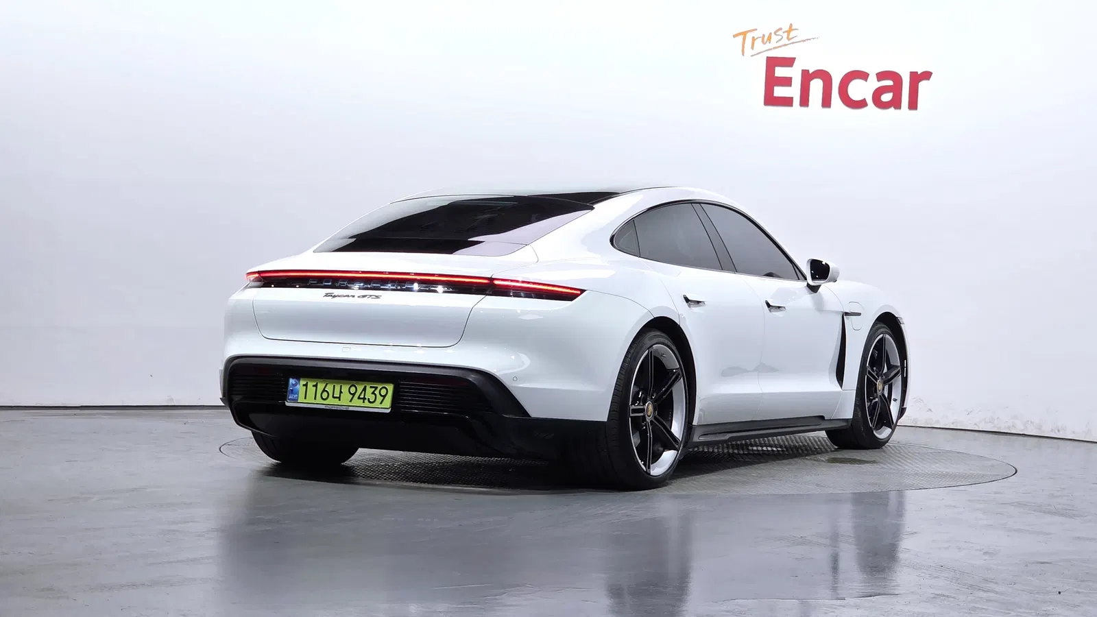 Porsche Taycan GTS 2024 — photo 1 sur 40