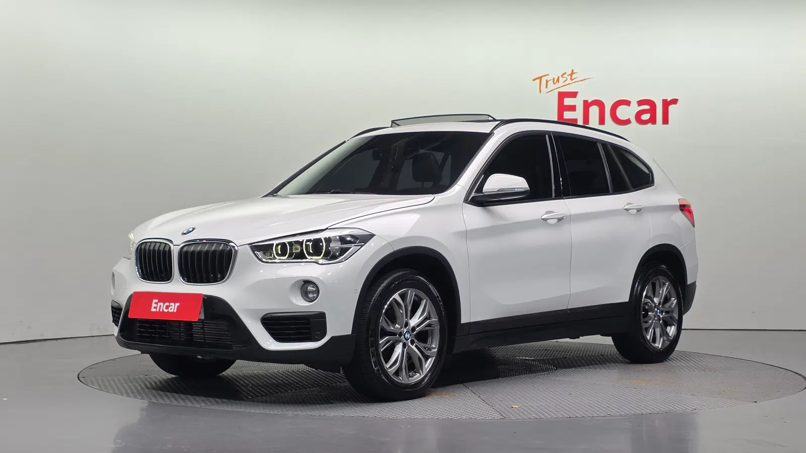 BMW X1 (F48) xDrive 18d Joy 2019 — photo 1 sur 20