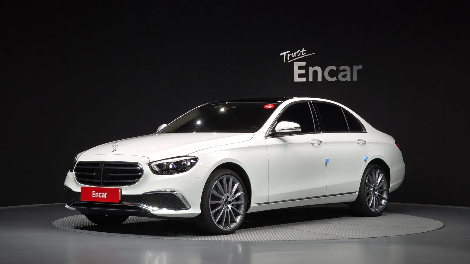 Mercedes-Benz Classe E E450 4MATIC Exclusive (W213) 2023 — photo 1 sur 41