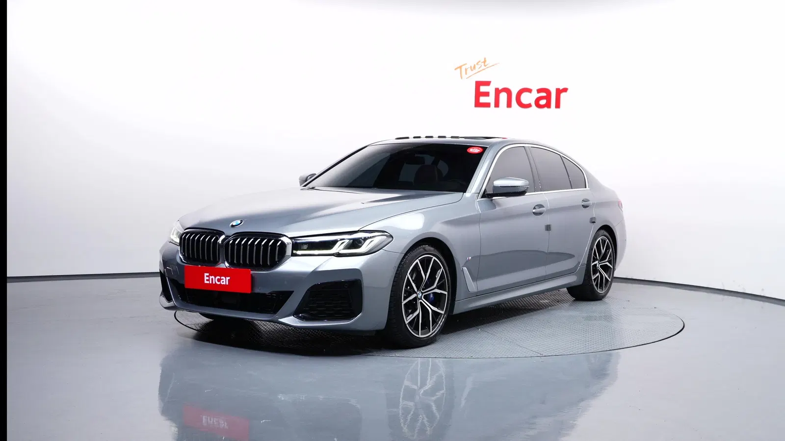 BMW Série 5 (G30) 530i xDrive M Sport 2023 — photo 1 sur 26