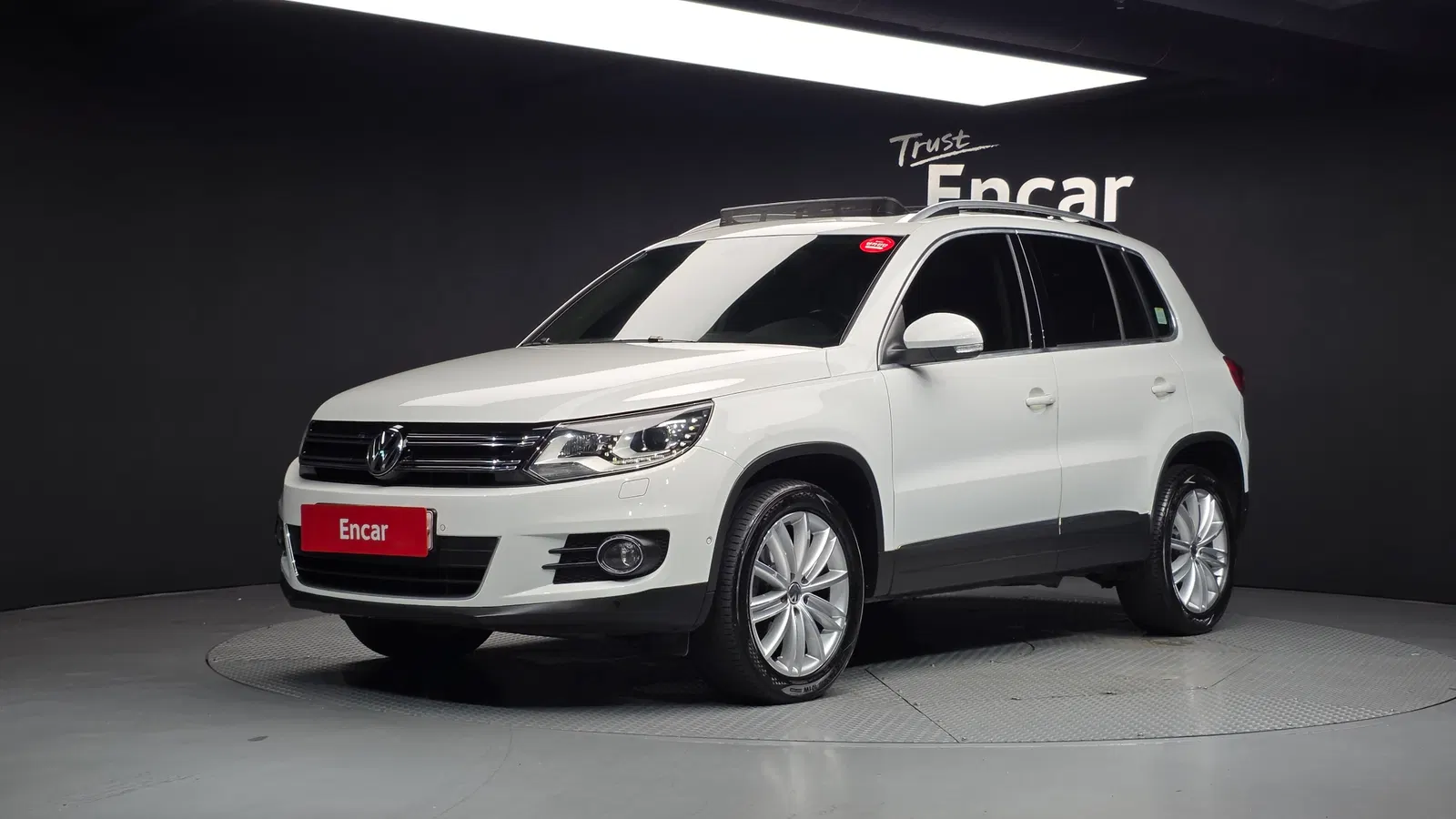 Volkswagen Tiguan 2.0 TDI Premium 2015 — photo 1 sur 26