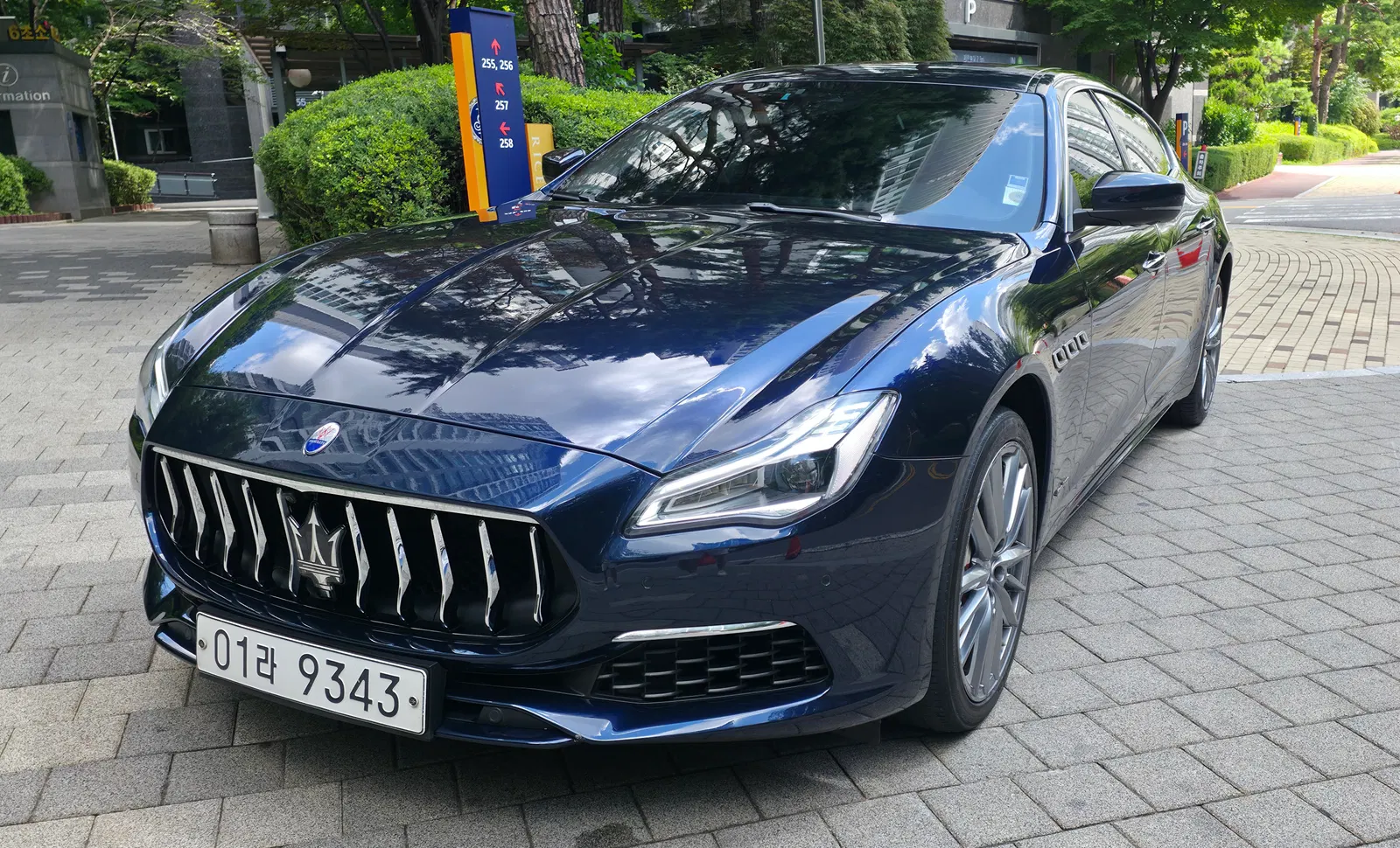 Maserati Quattroporte 3.0 Diesel GranLusso 2019 — photo 1 sur 14