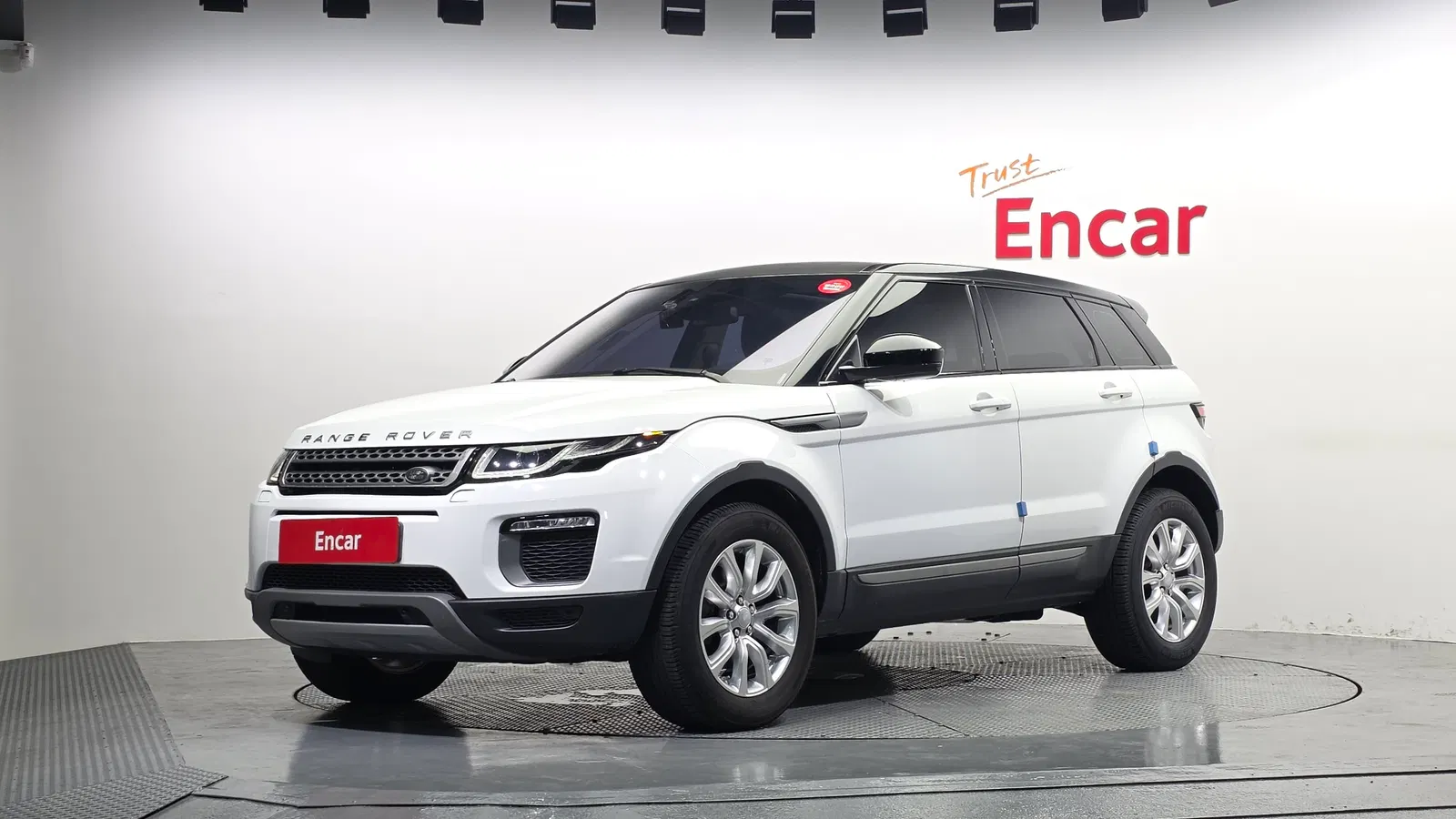 Land Rover Range Rover Evoque 2.0 TD4 SE 2016 — photo 1 sur 20