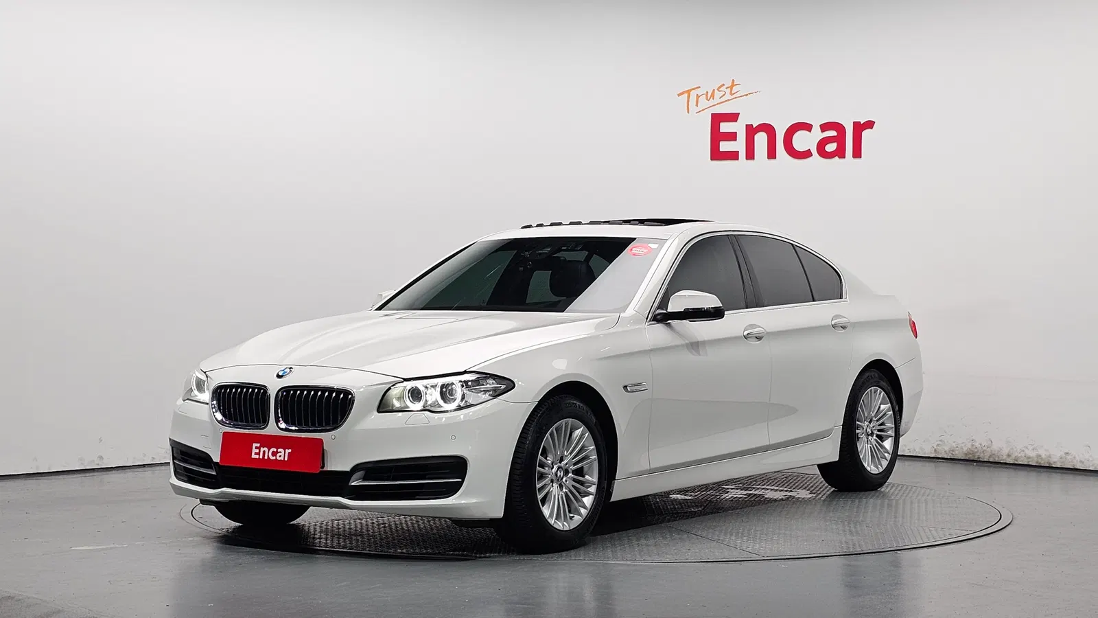 BMW Série 5 (F10) 520d 2015 — photo 1 sur 20