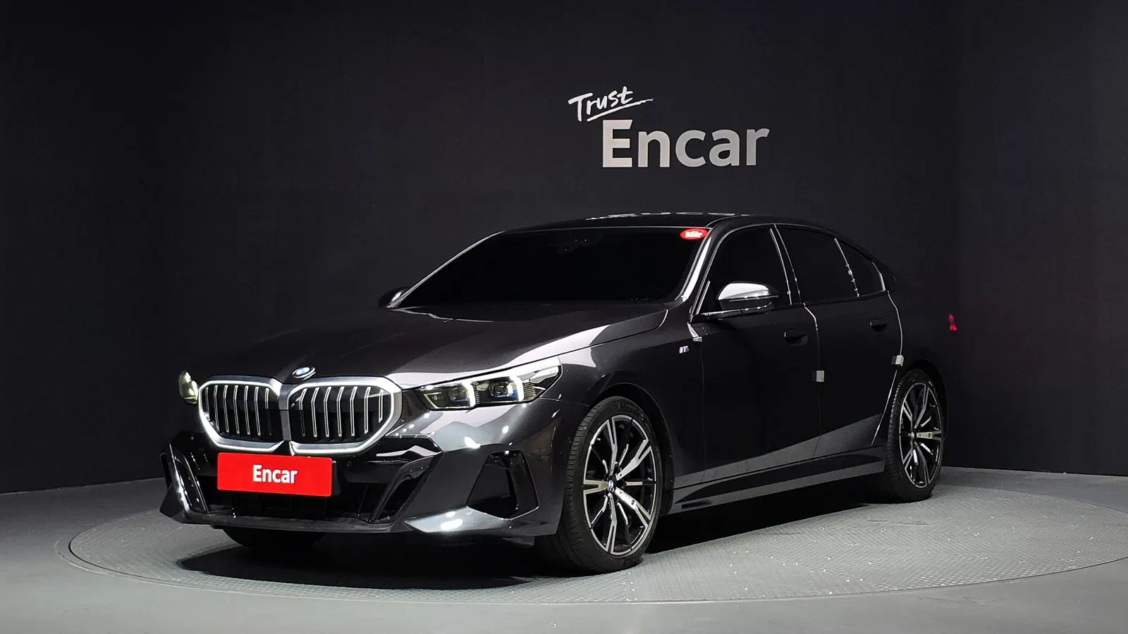 BMW Série 5 (G60) 530i xDrive M Sport 2025 — photo 1 sur 36