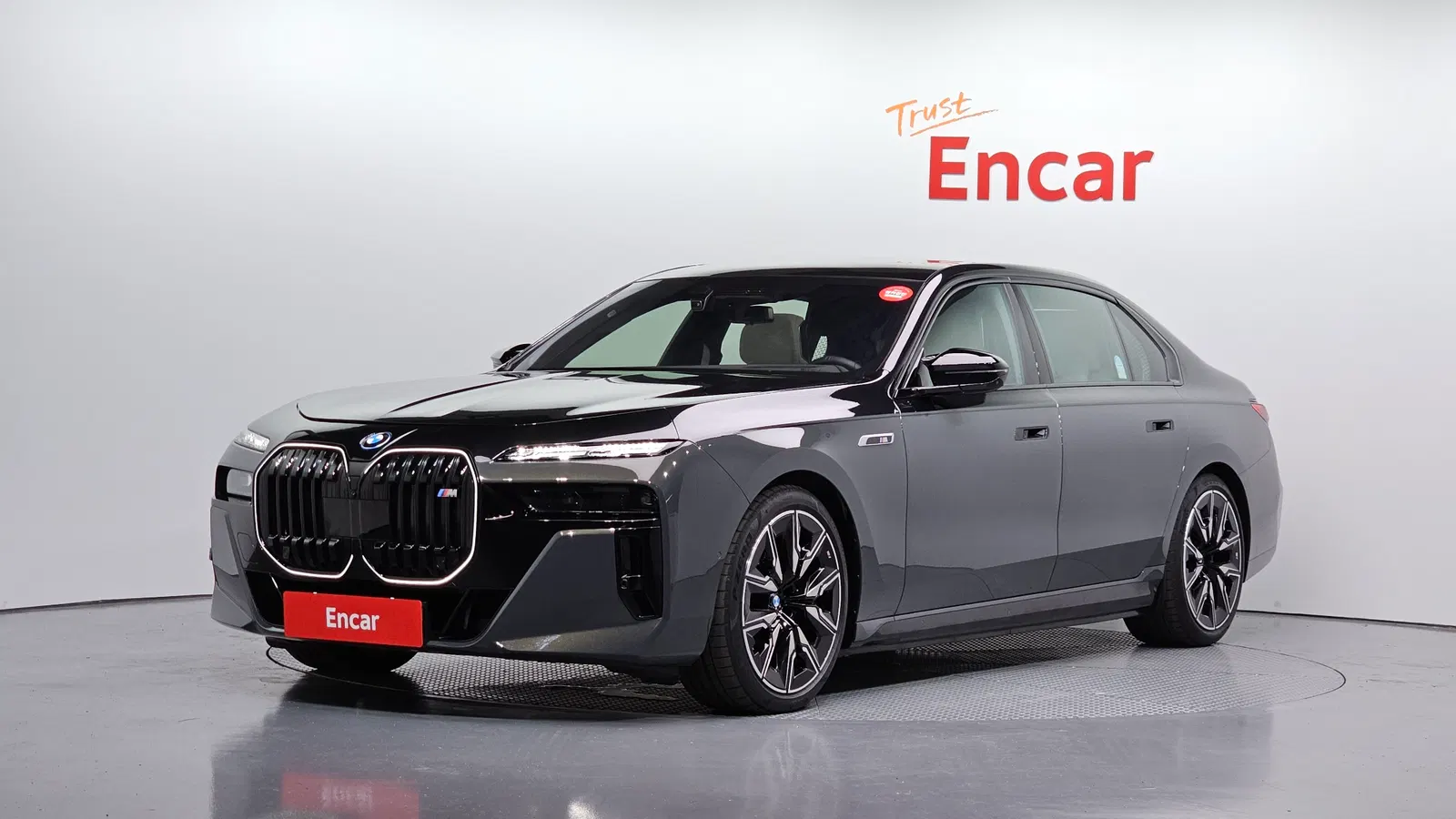 BMW i7 (G70) M70 xDrive M Performance 2025 — photo 1 sur 38