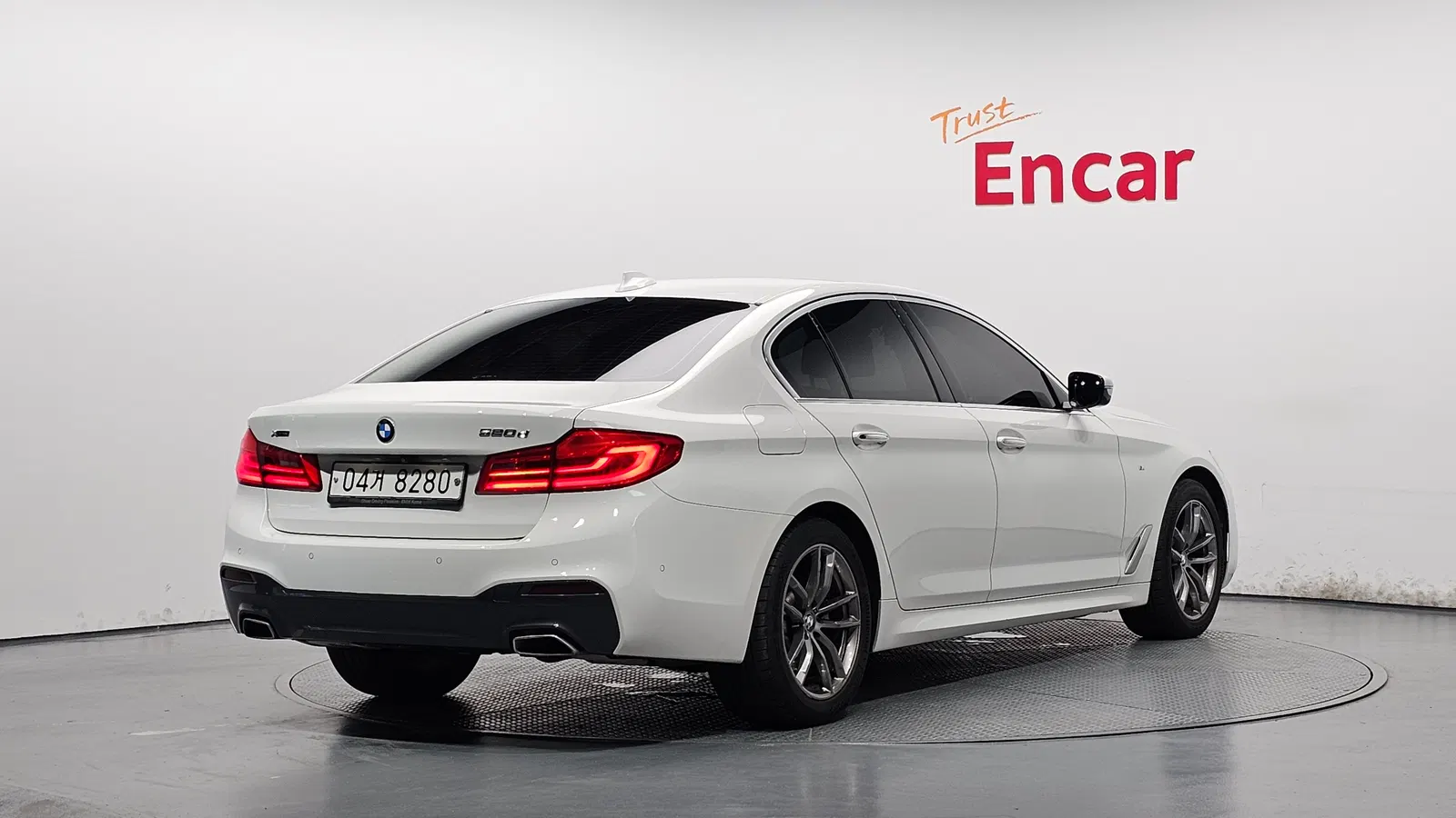 BMW Série 5 (G30) 520d xDrive M Sport Plus 2018 — photo 1 sur 32