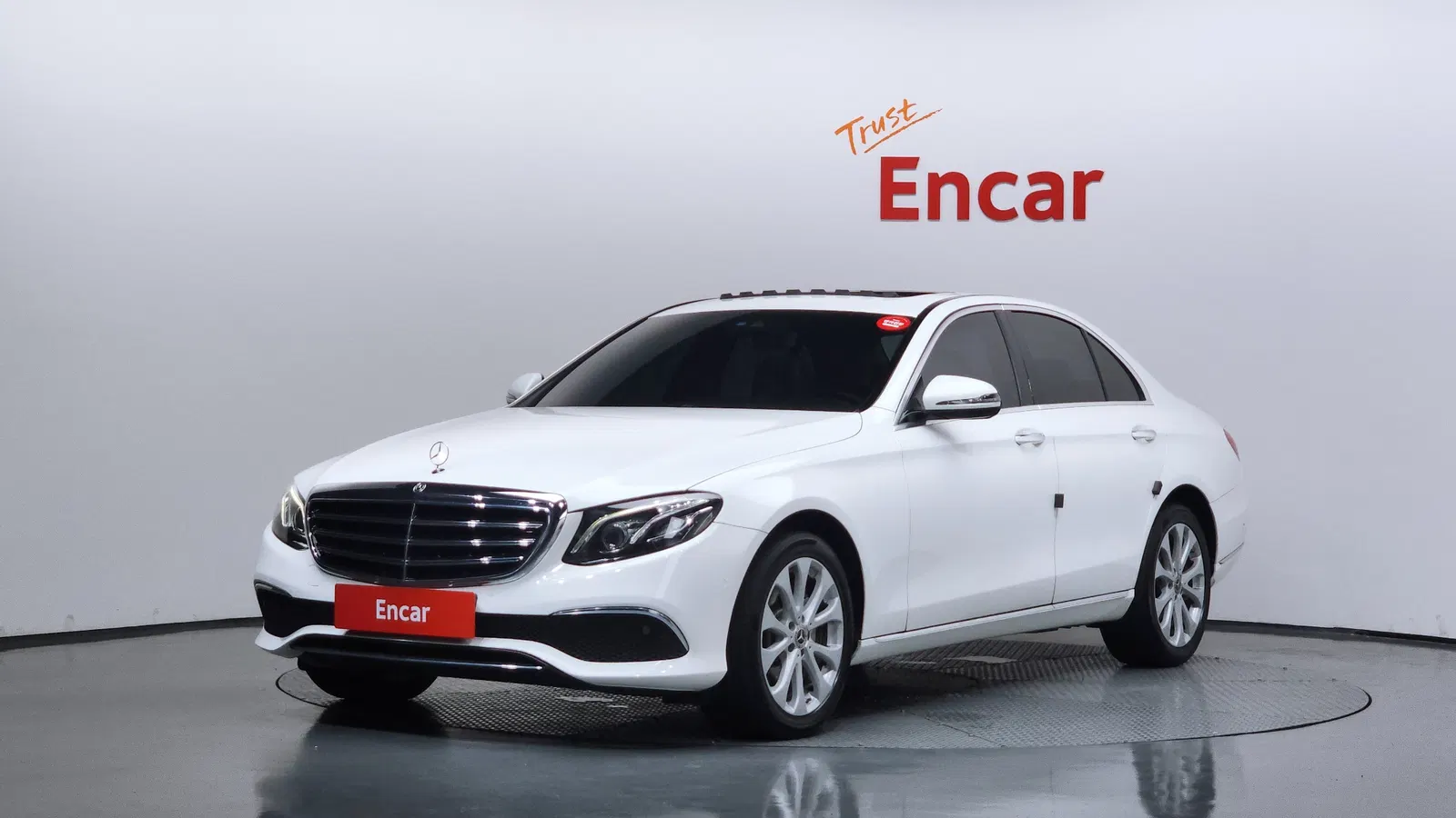 Mercedes-Benz Classe E E220d 4MATIC Exclusive (W213) 2020 — photo 1 sur 20