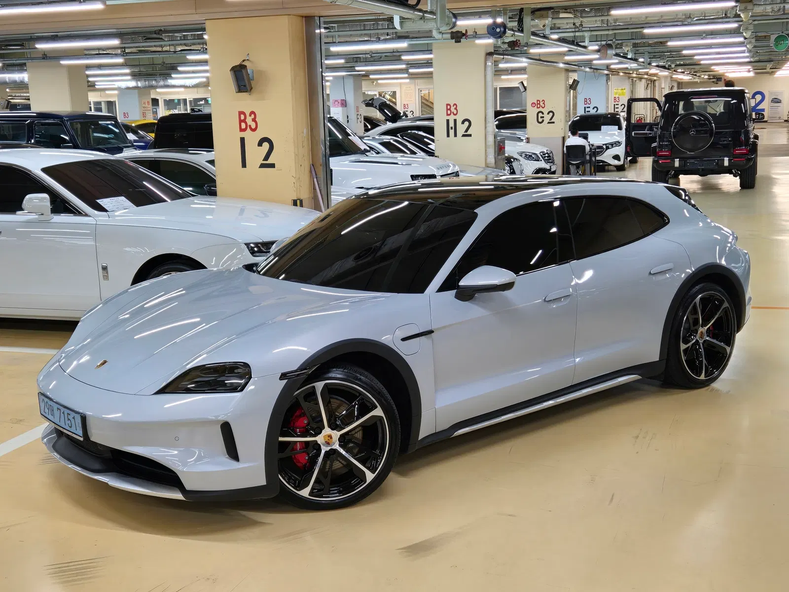 Porsche Taycan 4S Cross Turismo 2024 — photo 1 sur 26