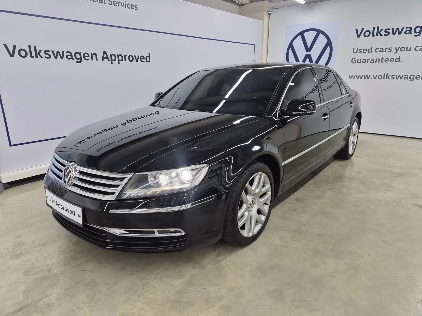 Volkswagen Phaeton V8 4.2 LWB 2011 — photo 1 sur 26