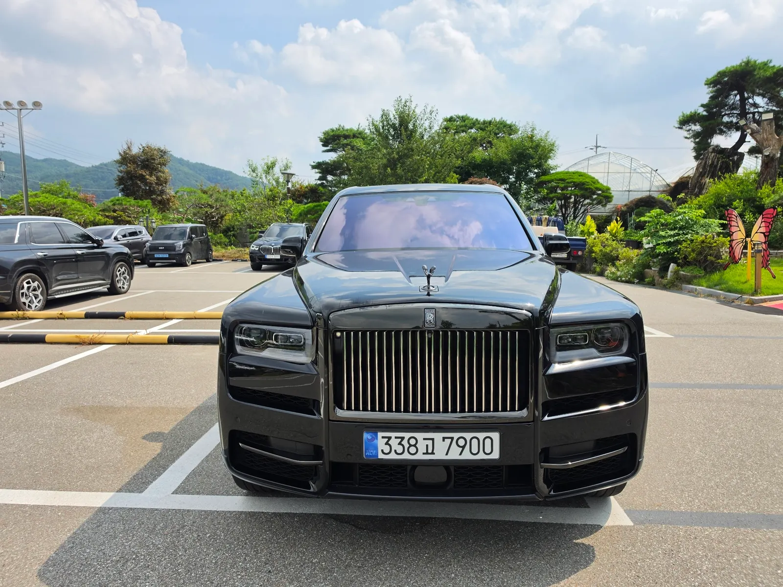Rolls-Royce Cullinan 6.7 V12 Black Badge 2021 — photo 1 sur 9