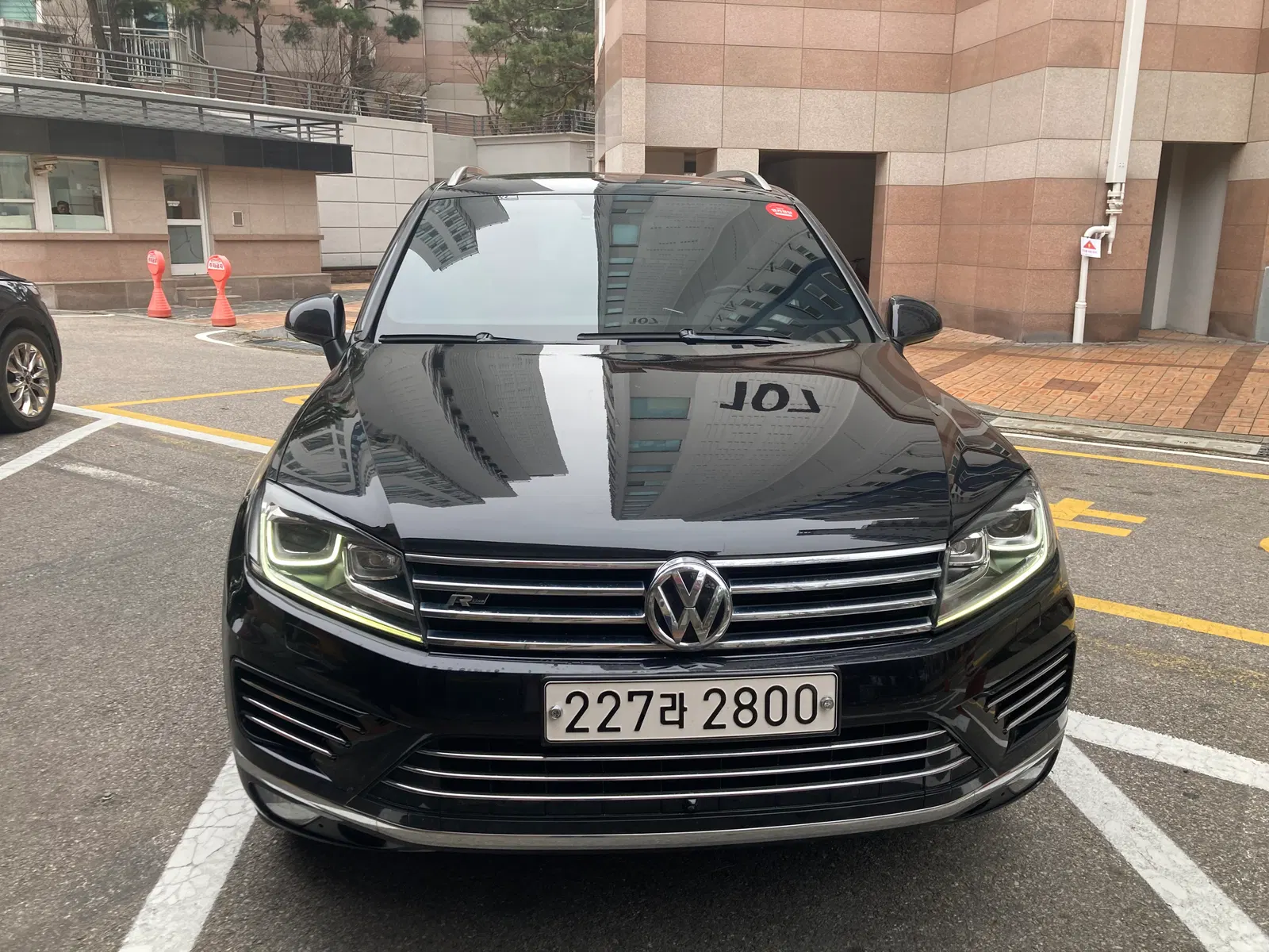 Volkswagen Touareg V6 3.0 TDI R-Line 2016 — photo 1 sur 16
