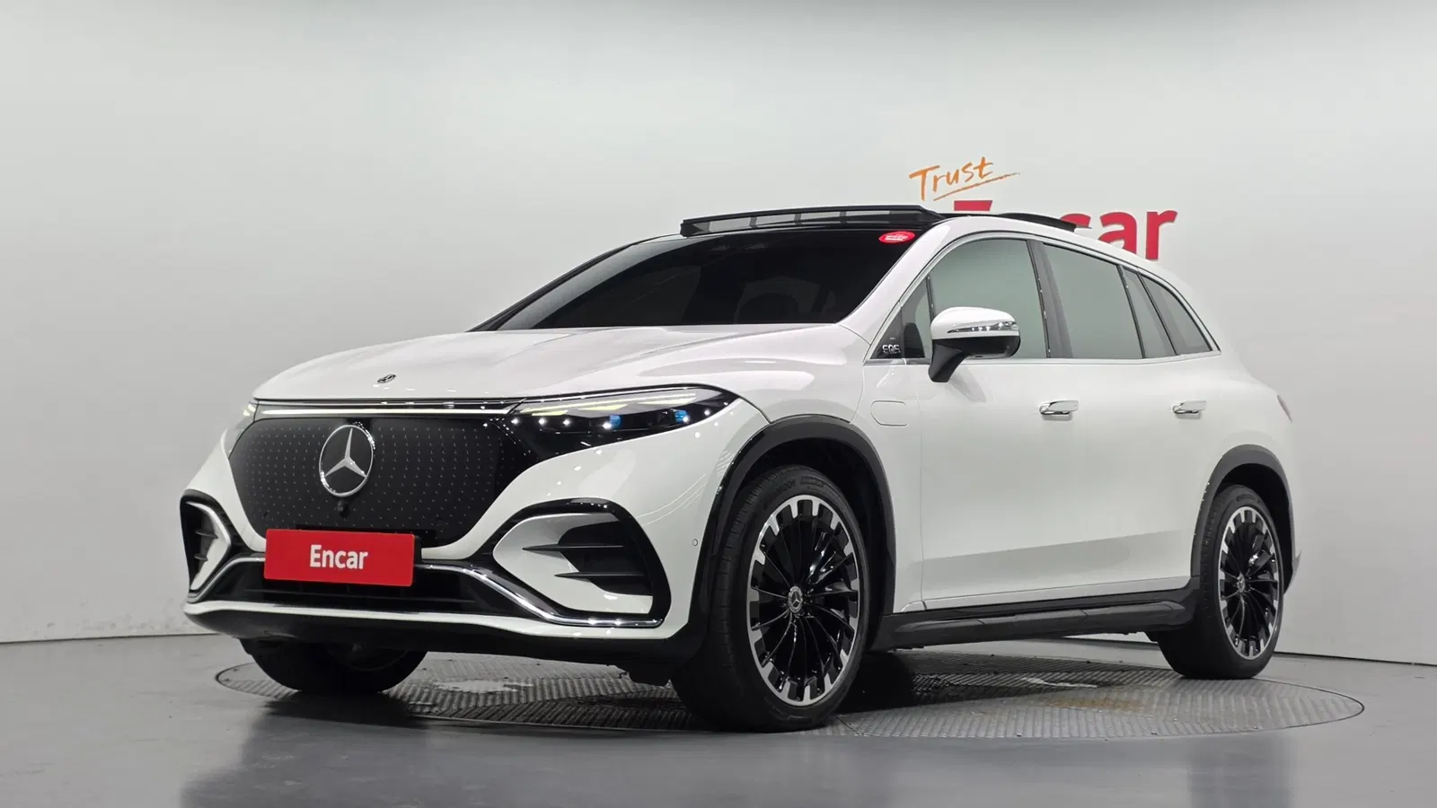 Mercedes-Benz EQS EQS580 4MATIC SUV (X296) 2023 — photo 1 sur 39