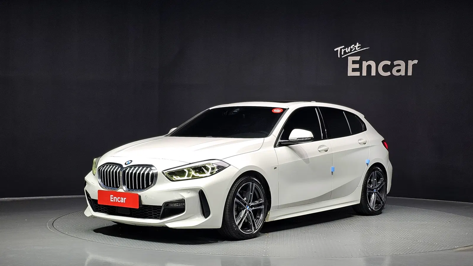 BMW Série 1 (F40) 120i M Sport 2022 — photo 1 sur 35