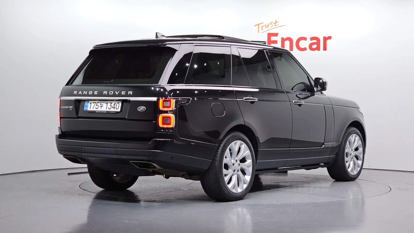 Land Rover Range Rover 4e génération D350 Vogue SE Diesel 2021 — photo 1 sur 42
