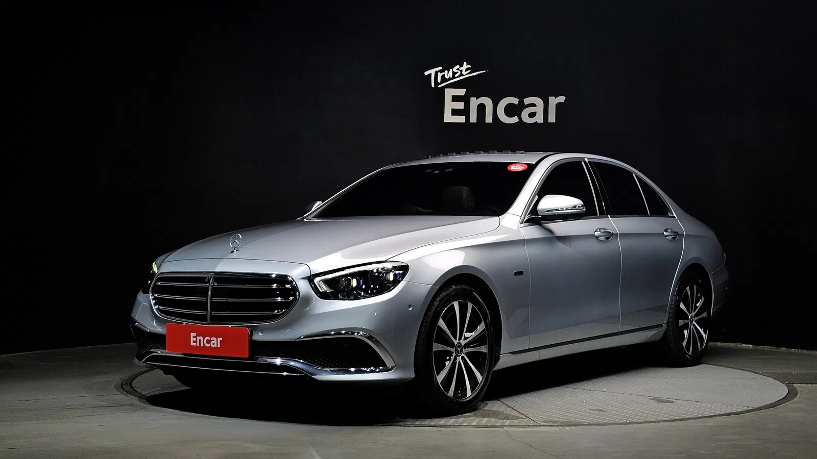 Mercedes-Benz Classe E E300e 4MATIC Exclusive (W213) 2021 — photo 1 sur 20