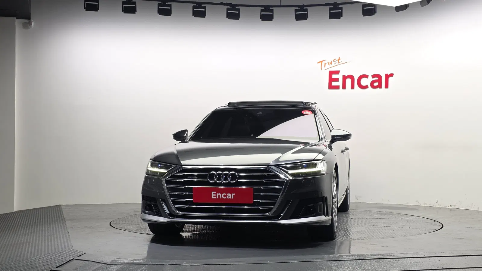 Audi A8 (D5) 55 TFSI Quattro LWB 2020 — photo 1 sur 26