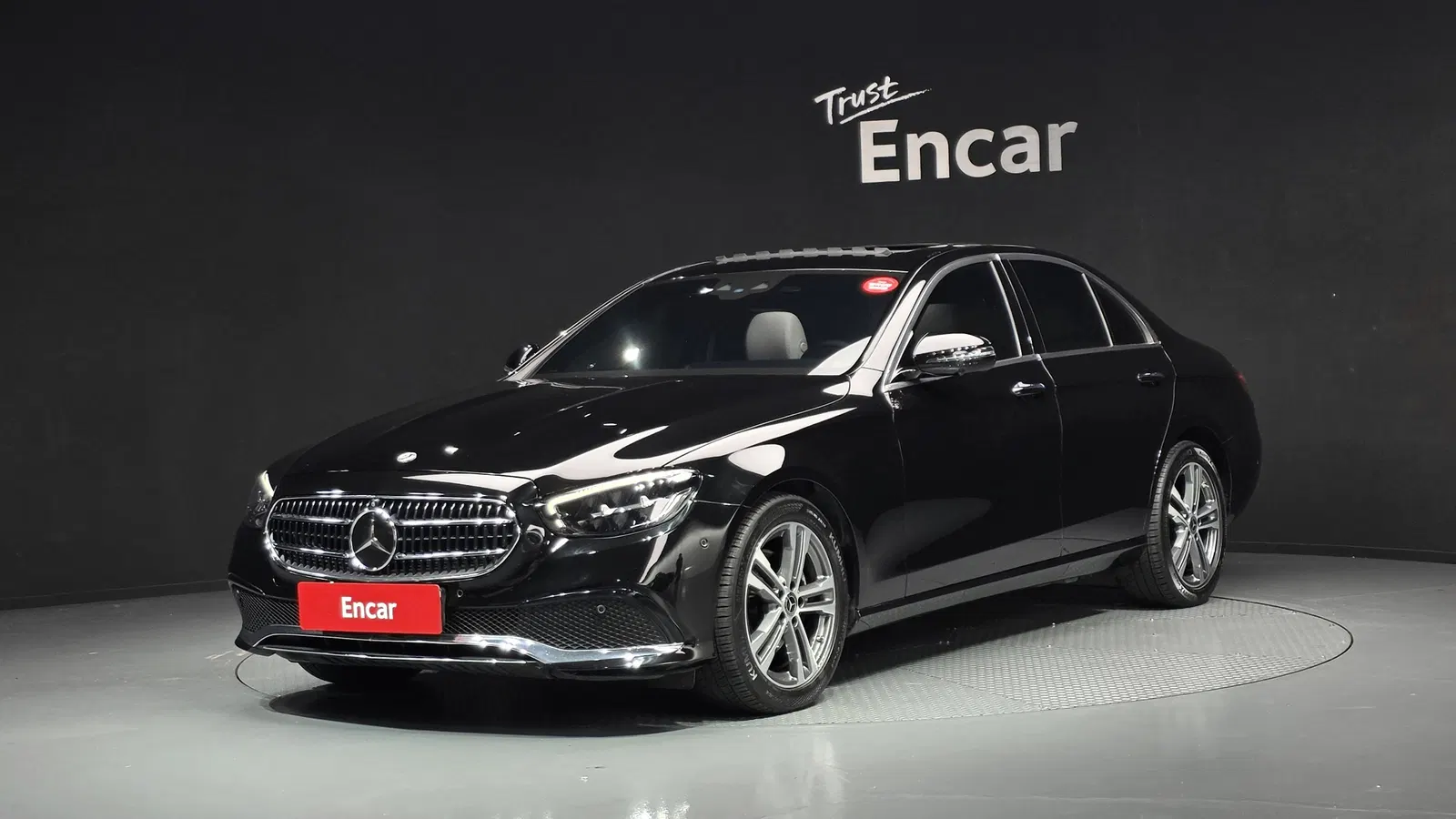 Mercedes-Benz Classe E E250 Avantgarde (W213) 2023 — photo 1 sur 26
