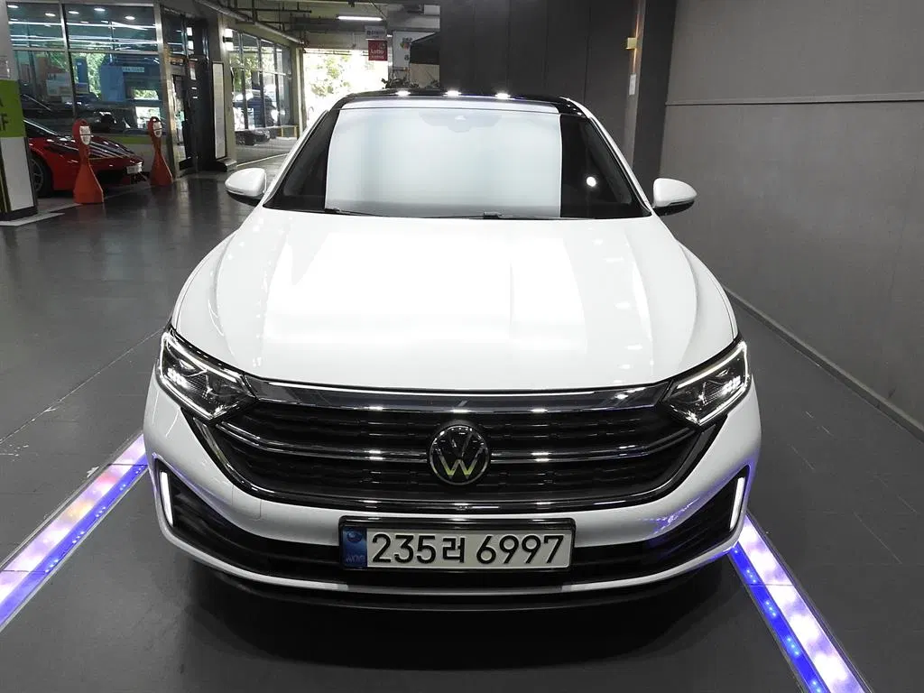 Volkswagen Jetta 7e génération 1.5 TSI Prestige 2023 — photo 1 sur 26